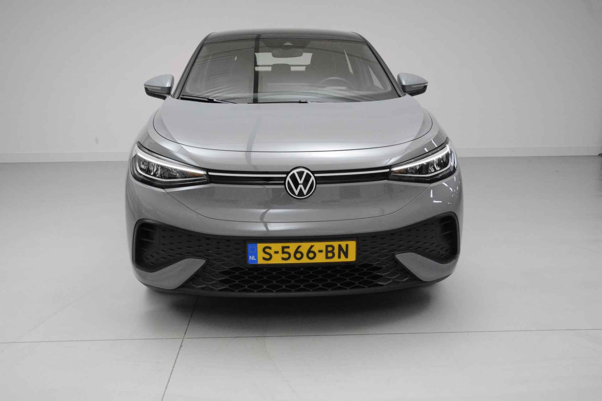 Volkswagen ID.5 Pro 77 kWh 204 PK | Demo | Navigatie | Camera | Parkeersensoren | Stoelverwarming | Adaptive cruise control | Climate control | Rijprofielen | Fabrieksgarantie | - 3/27