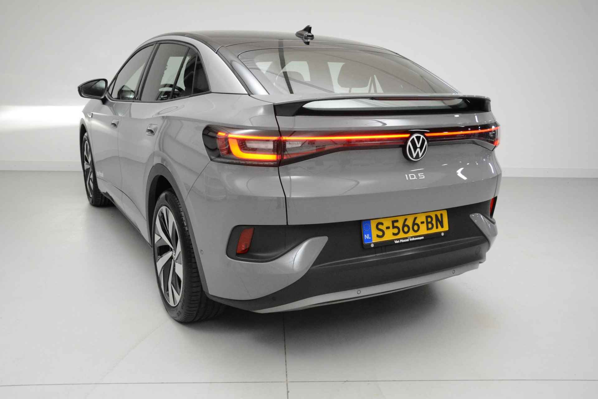 Volkswagen ID.5 Pro 77 kWh 204 PK | Demo | Navigatie | Camera | Parkeersensoren | Stoelverwarming | Adaptive cruise control | Climate control | Rijprofielen | Fabrieksgarantie | - 8/27