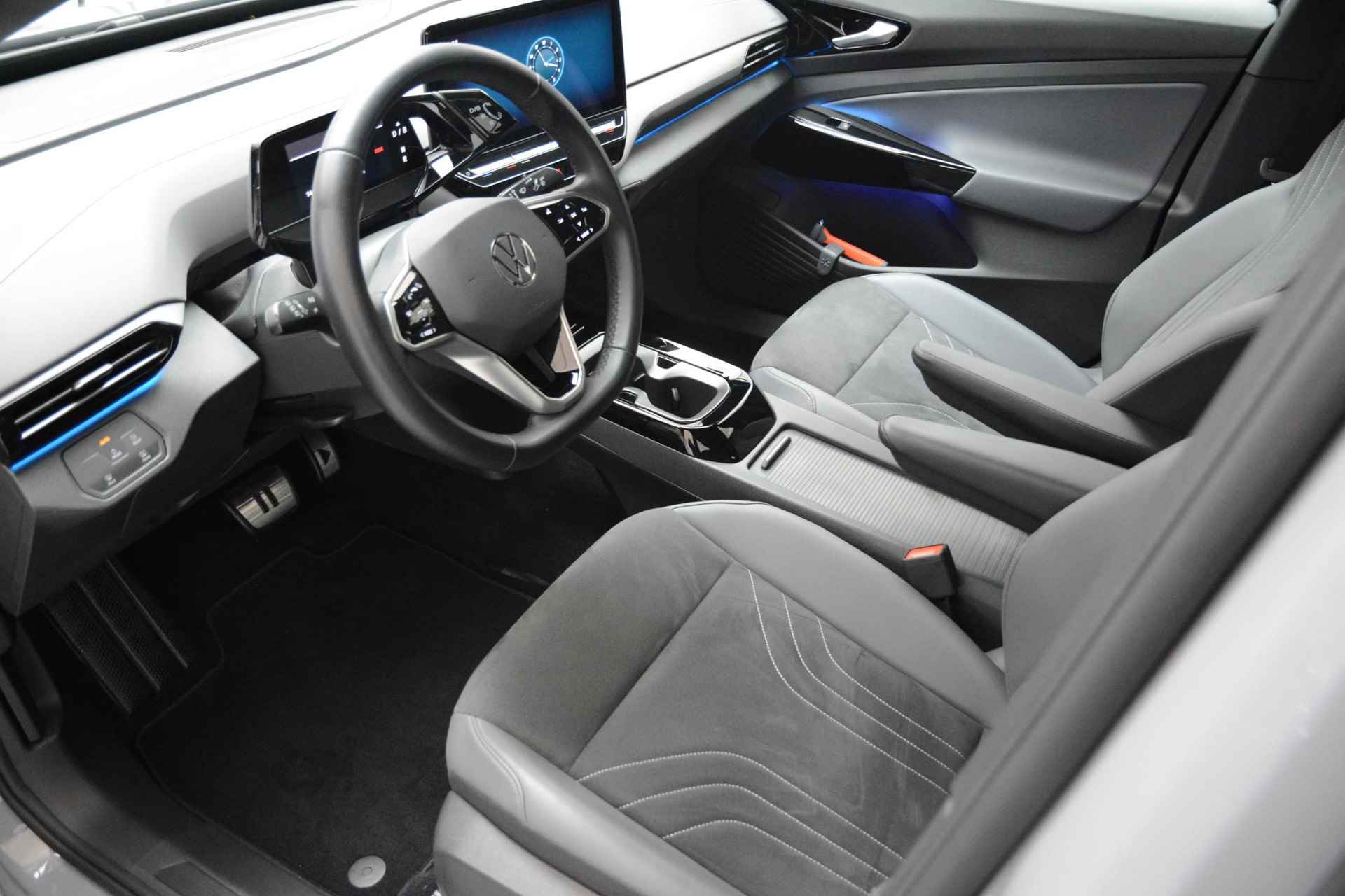 Volkswagen ID.5 Pro 77 kWh 204 PK | Demo | Navigatie | Camera | Parkeersensoren | Stoelverwarming | Adaptive cruise control | Climate control | Rijprofielen | Fabrieksgarantie | - 14/27