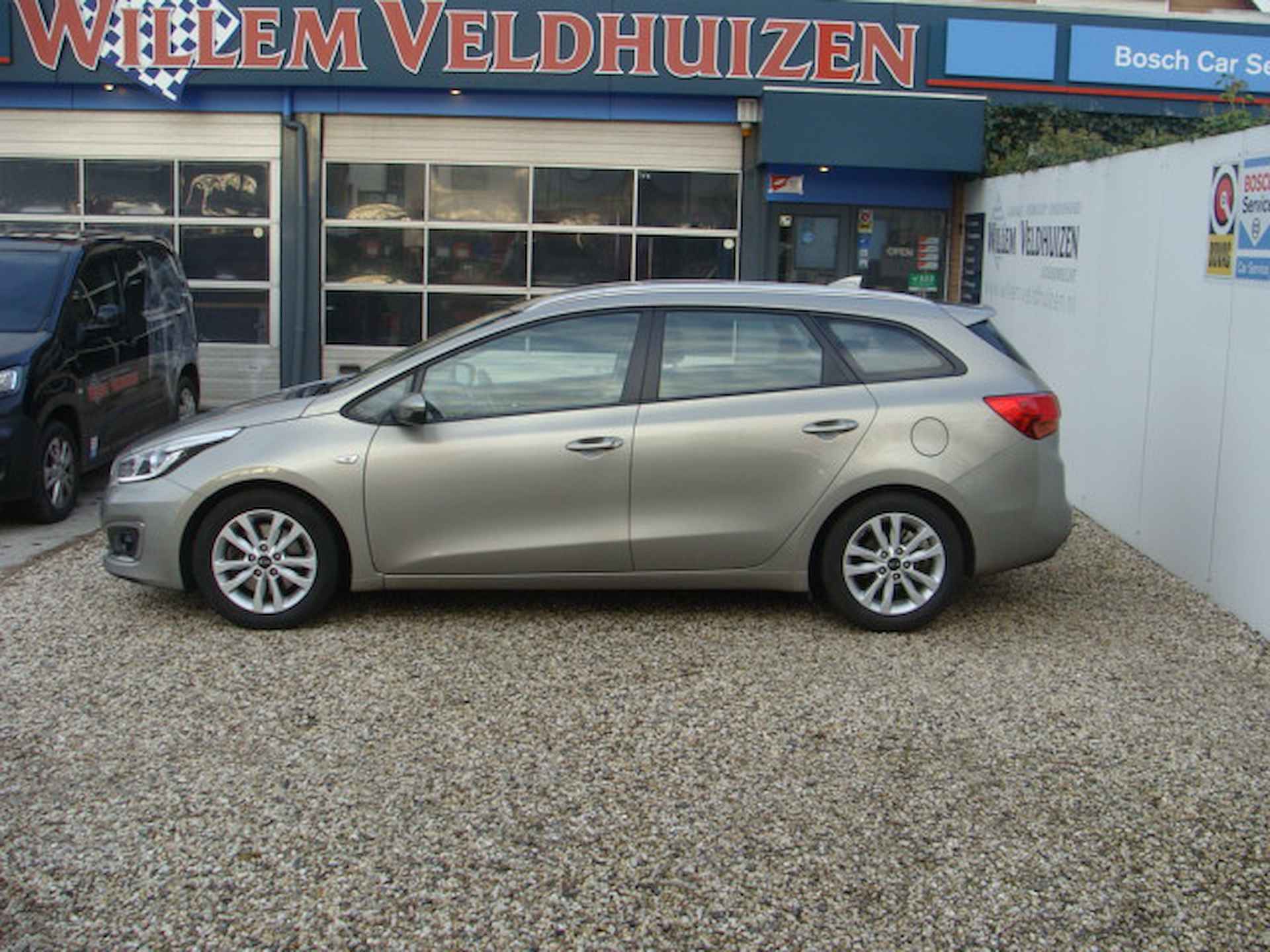 Kia Cee D 1.0 T-GDi  ComfortPlusLine Navigator - 2/27