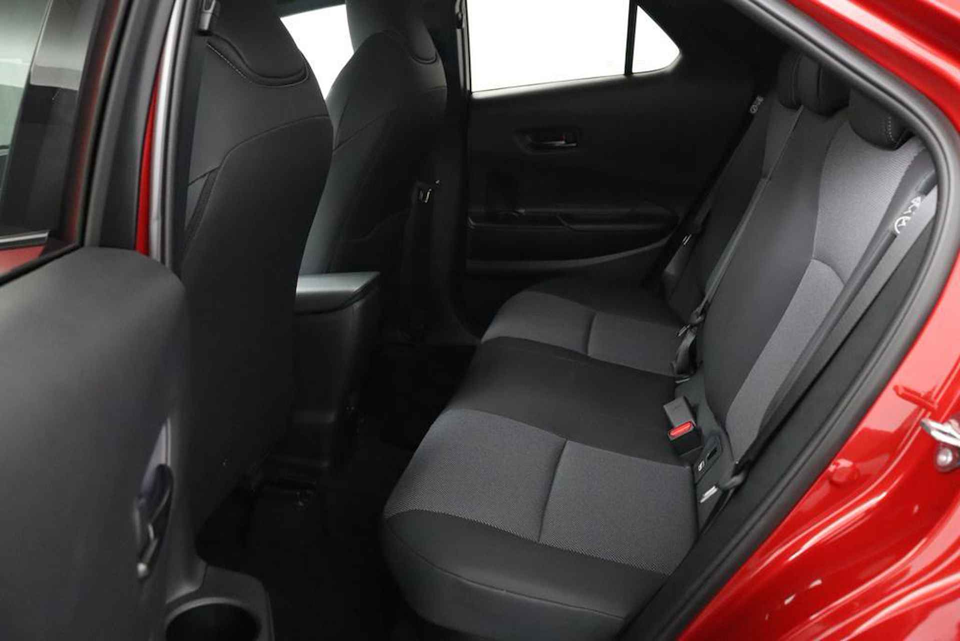 Toyota C-HR 1.8 Hybrid Executive | Adaptive Cruise Control | Navigatie | Apple carplay | Android Auto | - 18/59