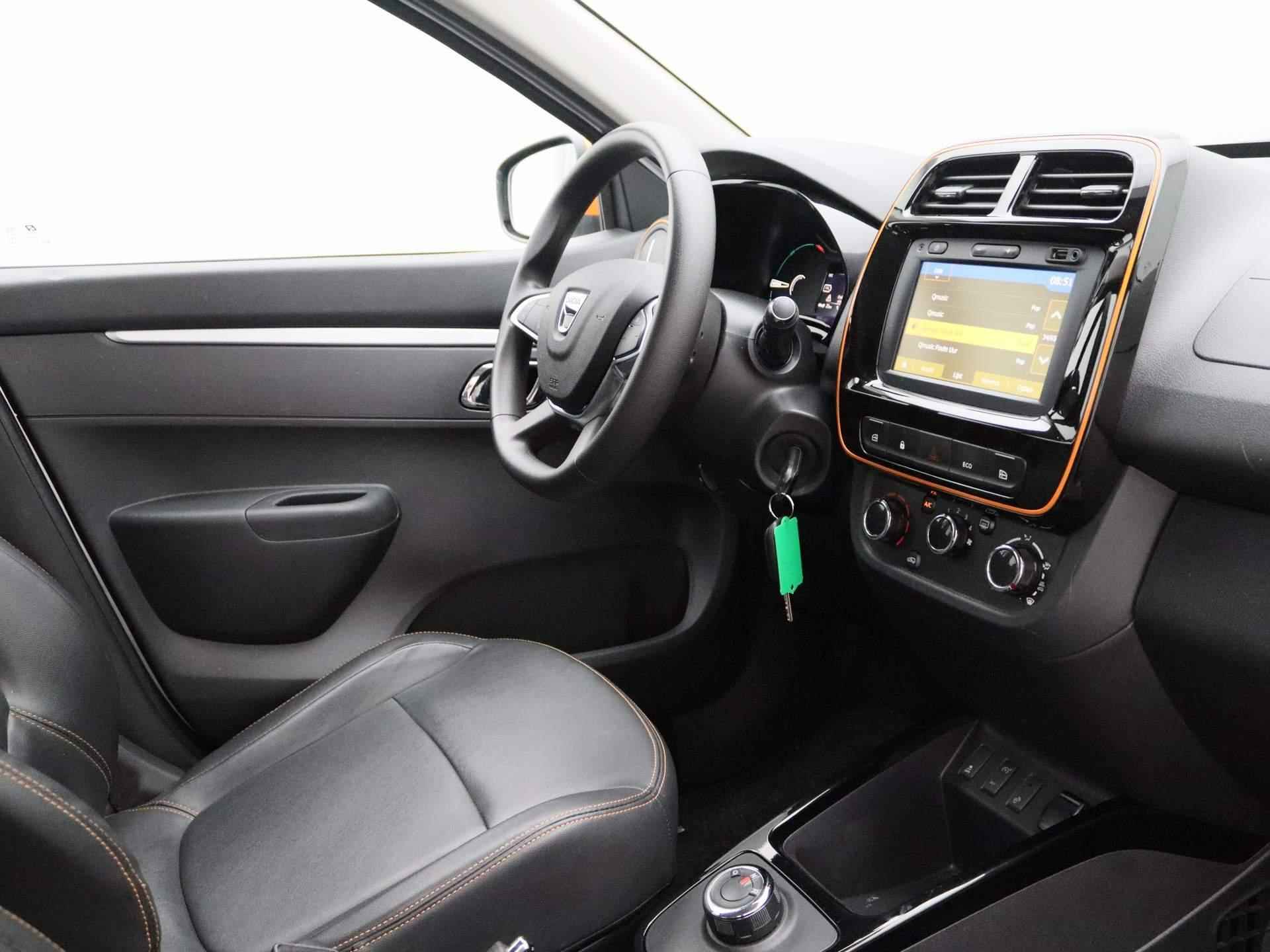 Dacia Spring Comfort Plus 27 kWh | Full-Map Navigatie | Camera | PDC Achter | Airconditioning | DAB-Radio | Centrale Vergrendeling | Orig. NL | Apple Carplay & Android Auto - 32/35