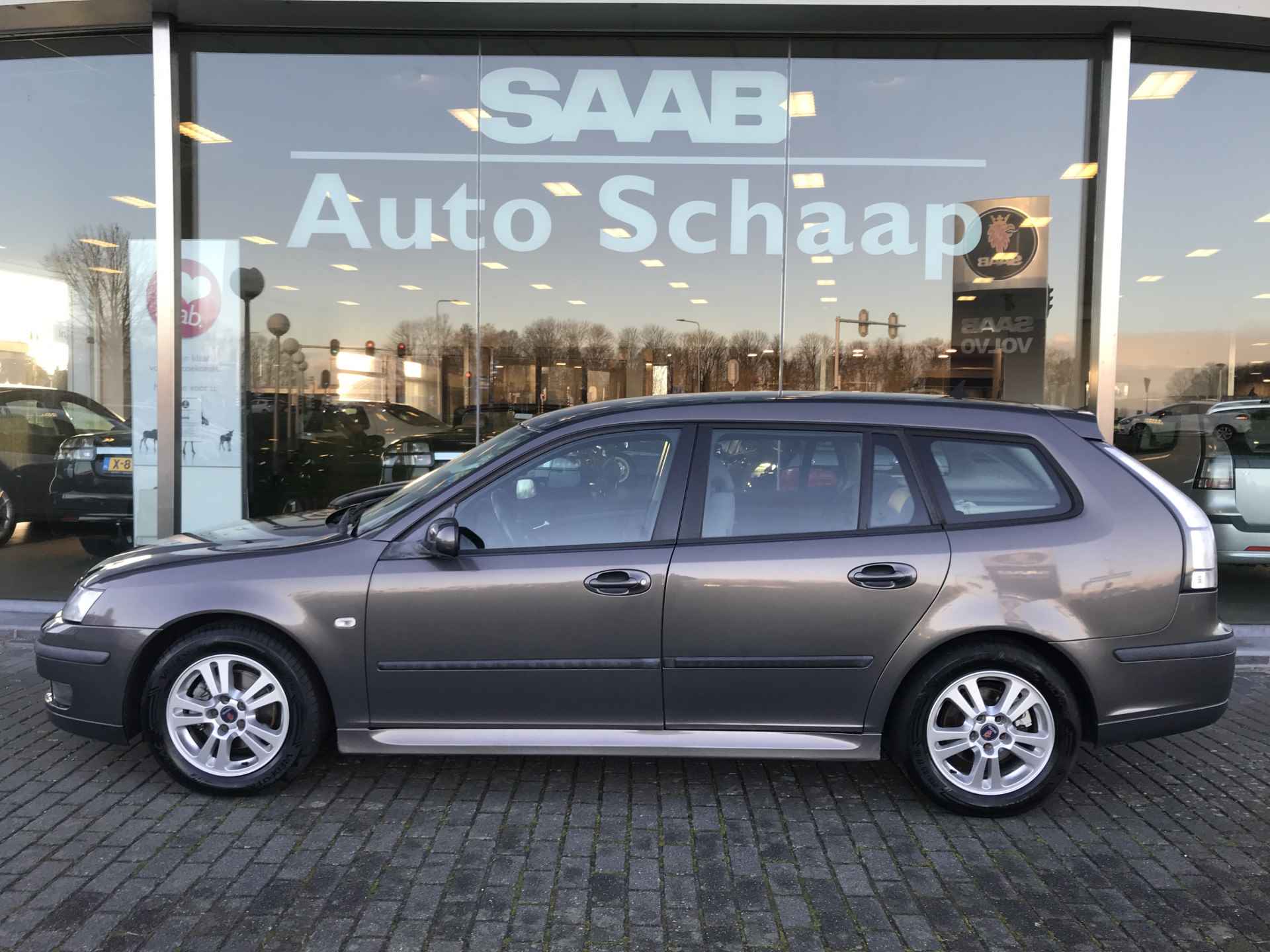 Saab 9-3 Estate 1.8t Linear Business Automaat | Rijklaar incl garantie | Lichtmetaal Trekhaak Climate control Regensensor - 2/36