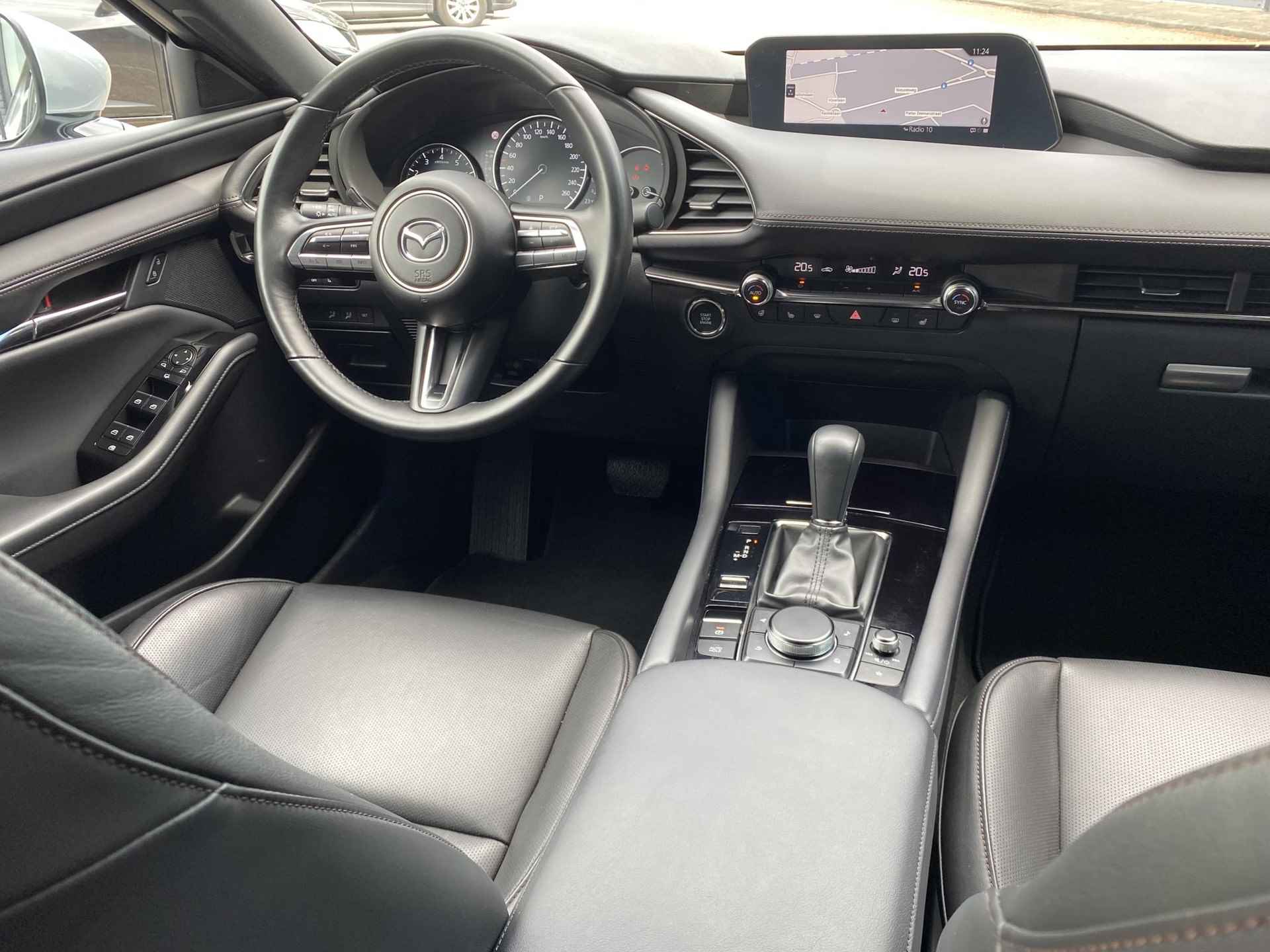 Mazda 3 2.0 e-SkyActiv-G 150 Luxury - 24/31