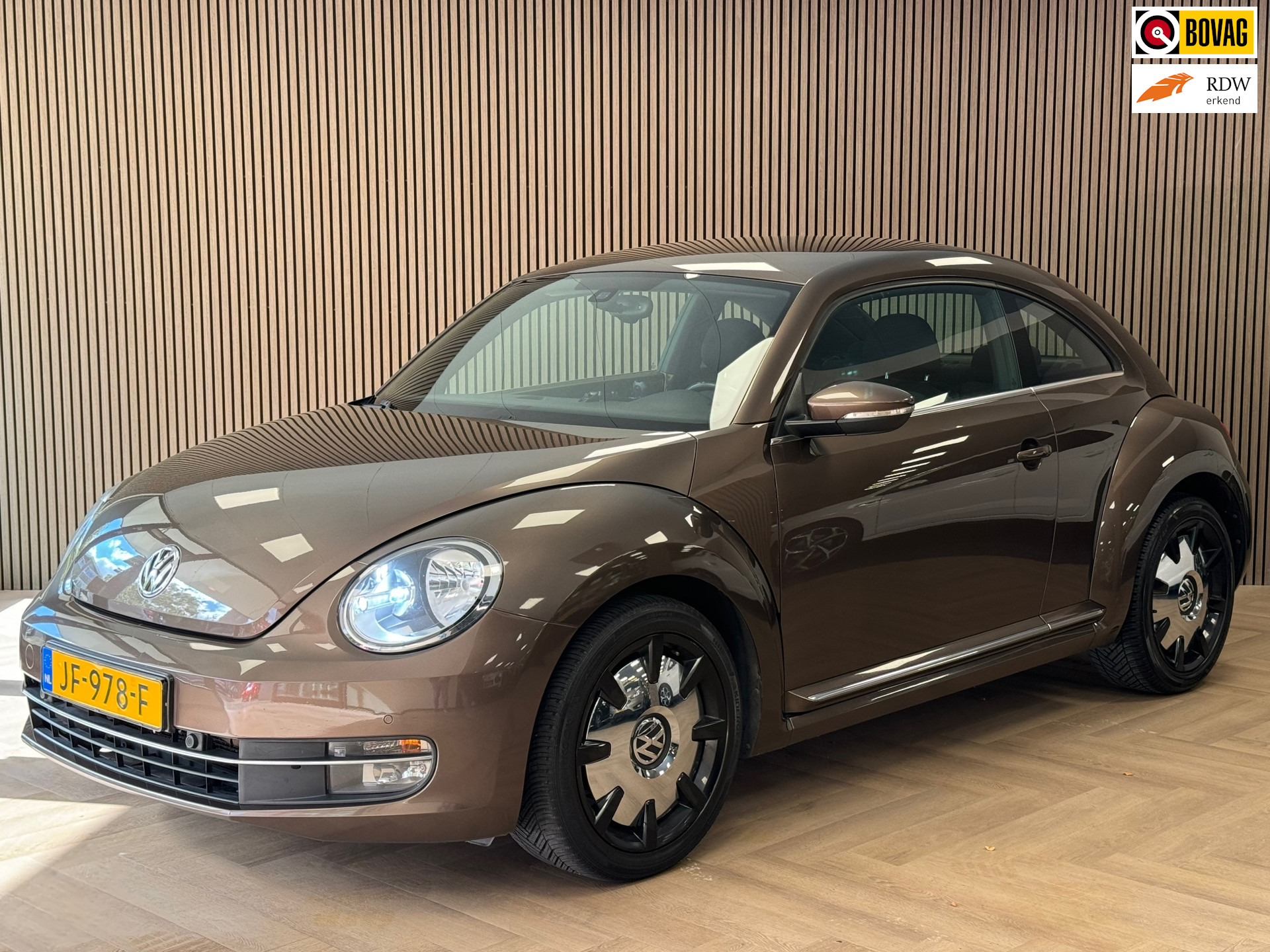 Volkswagen Beetle 1.2 TSI Design AIRCO CRUISE PDC NAVIGATIE BLUETOOTH