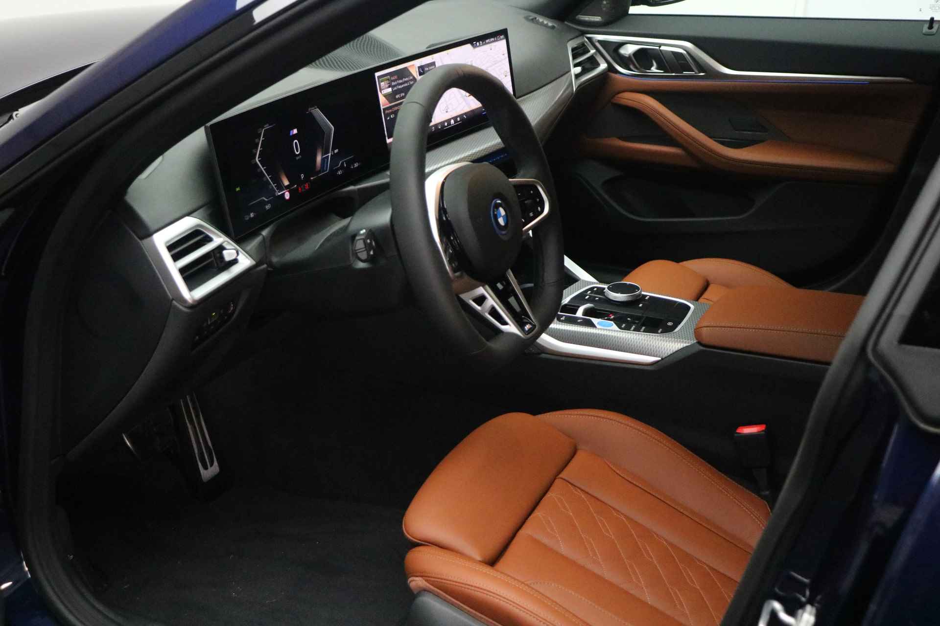 BMW i4 eDrive35 M Sport / Trekhaak / Adaptieve LED / Comfort Access / Parking Assistant / Stoelverwarming voor + achter / Demo - 24/25