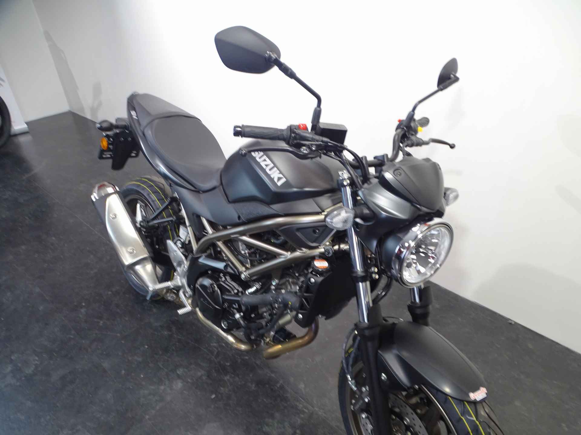 Suzuki SV 650 - 2/6