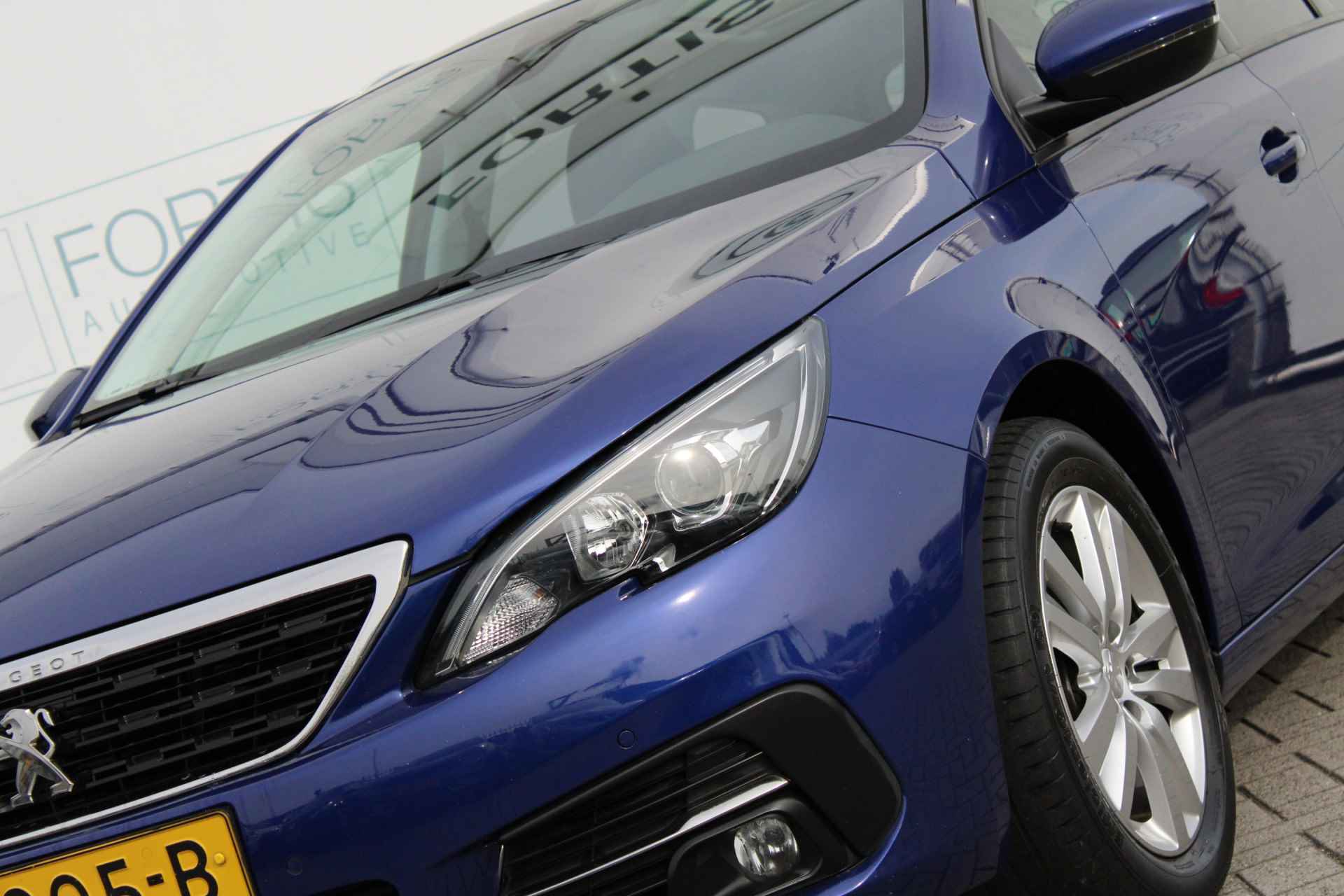 Peugeot 308 SW 1.2 PureTech Blue Lease Executive NL AUTO | CARPLAY | LEDER | PANO | CAMERA | - 22/31