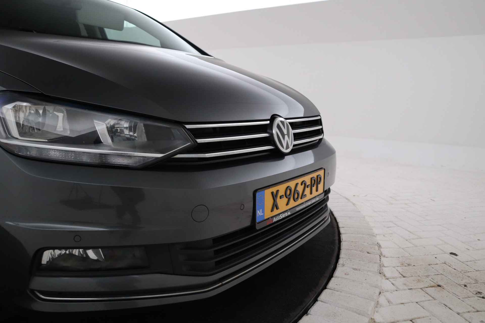 Volkswagen Touran 1.2 TSI Highline Adaptive cruise, Climate, Apple carplay mogelijk - 7/29