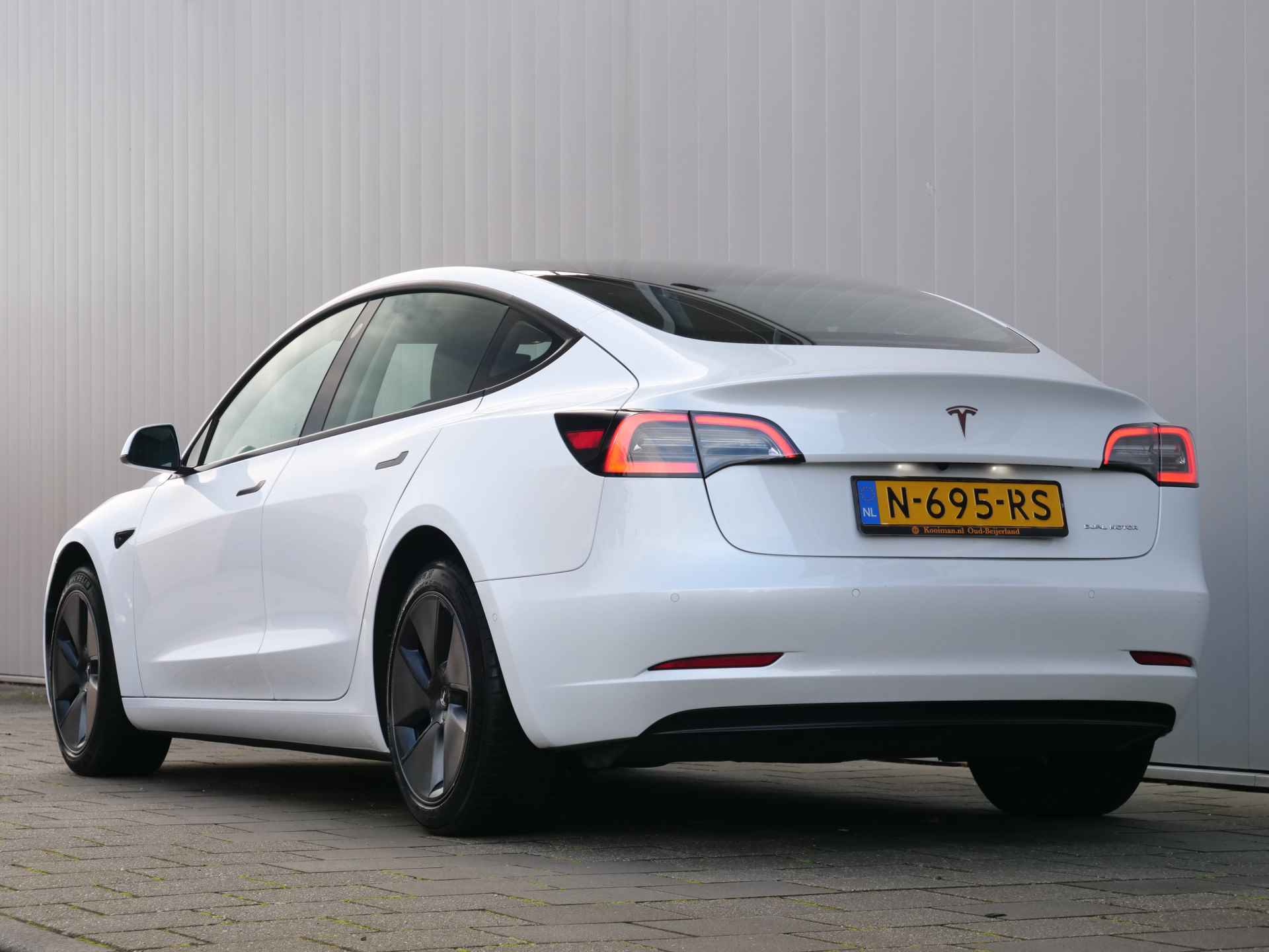 Tesla Model 3 Long Range AWD 75 kWh Panoramadak / Stoel- en Stuurverwarming / Camera - 5/42