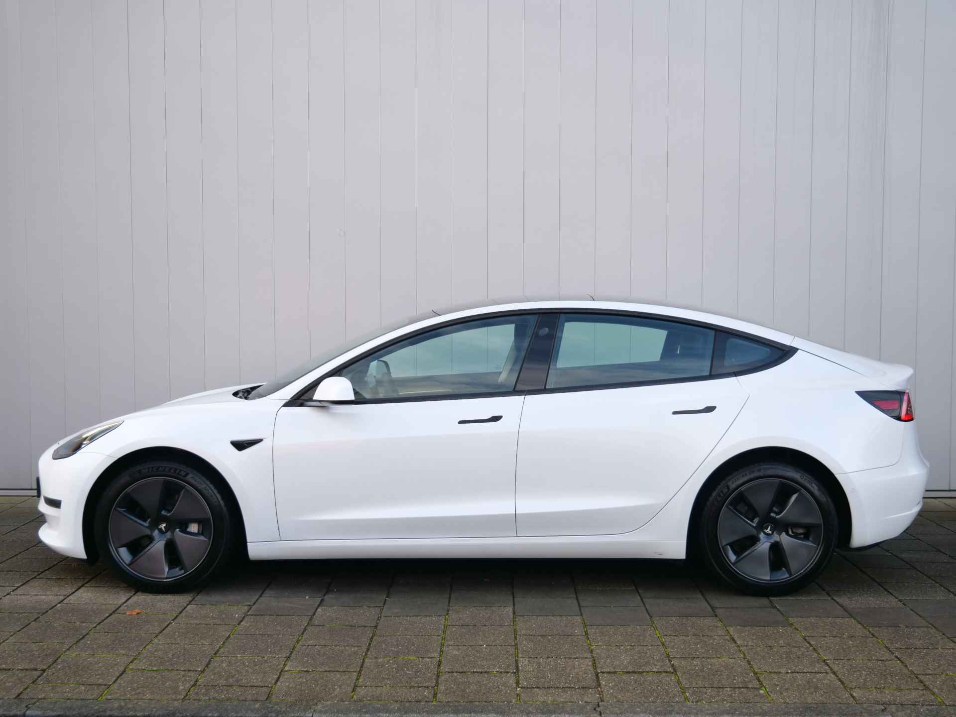 Tesla Model 3 Long Range AWD 75 kWh Panoramadak / Stoel- en Stuurverwarming / Camera - 19/42