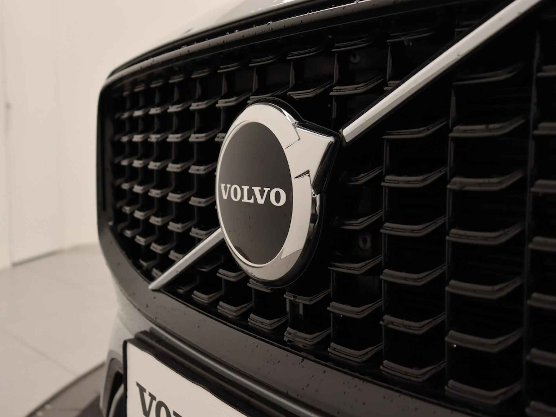 Volvo XC60 T6 PLUG-IN HYBRID LONG RANGE PLUS DARK SCHUIFDAK ELEK.STOELEN CA - 35/37