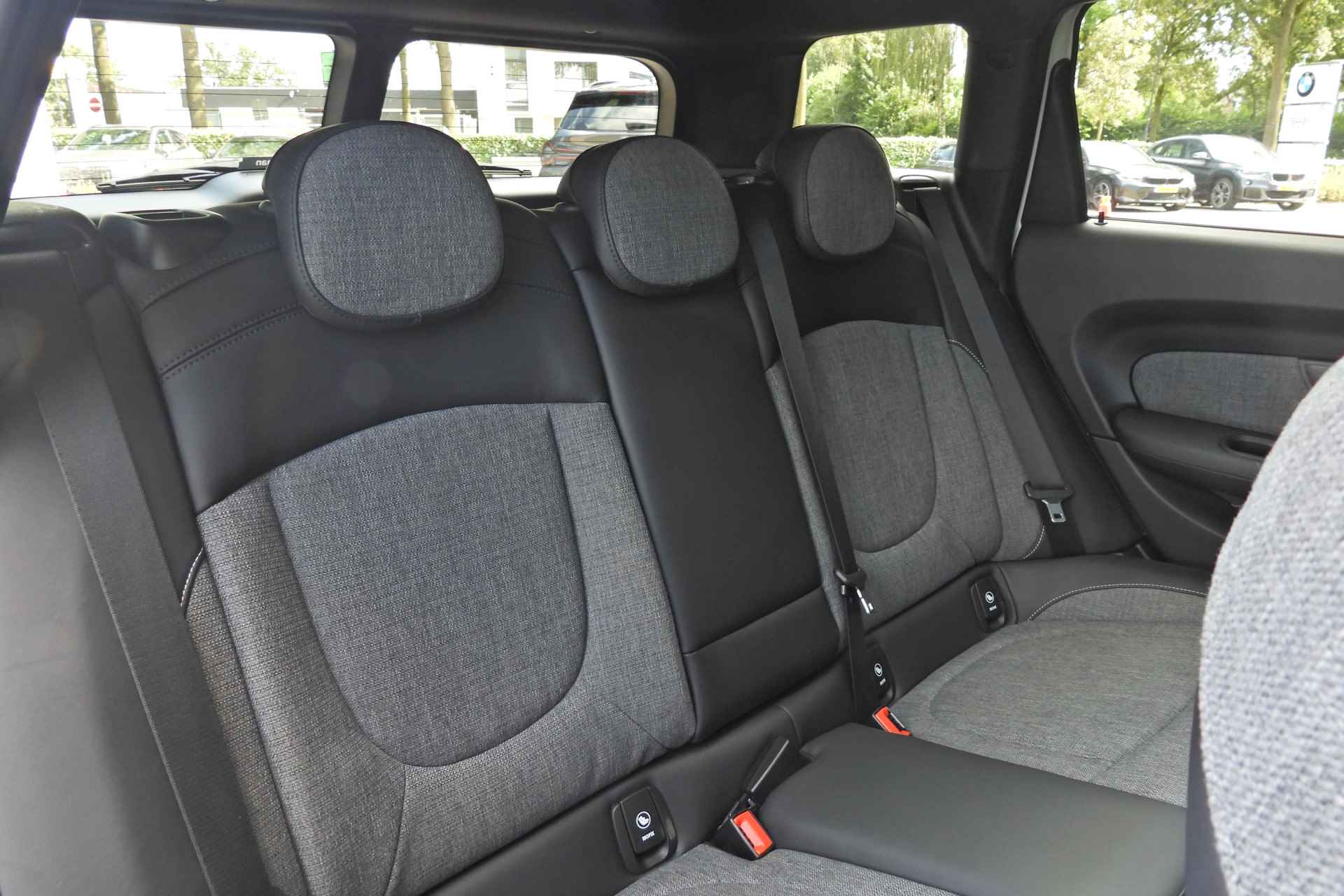 MINI Clubman Cooper Chili Automaat / Panoramadak / LED / Comfortstoelen / Comfort Access / Cruise Control - 28/46