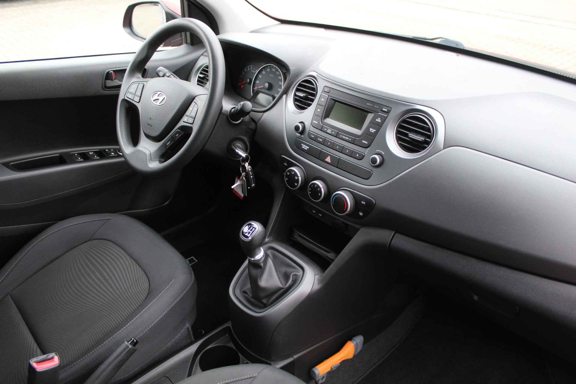 Hyundai i10 1.0i Comfort Airco/Cruise Control/Elektrische Ramen. - 2/17