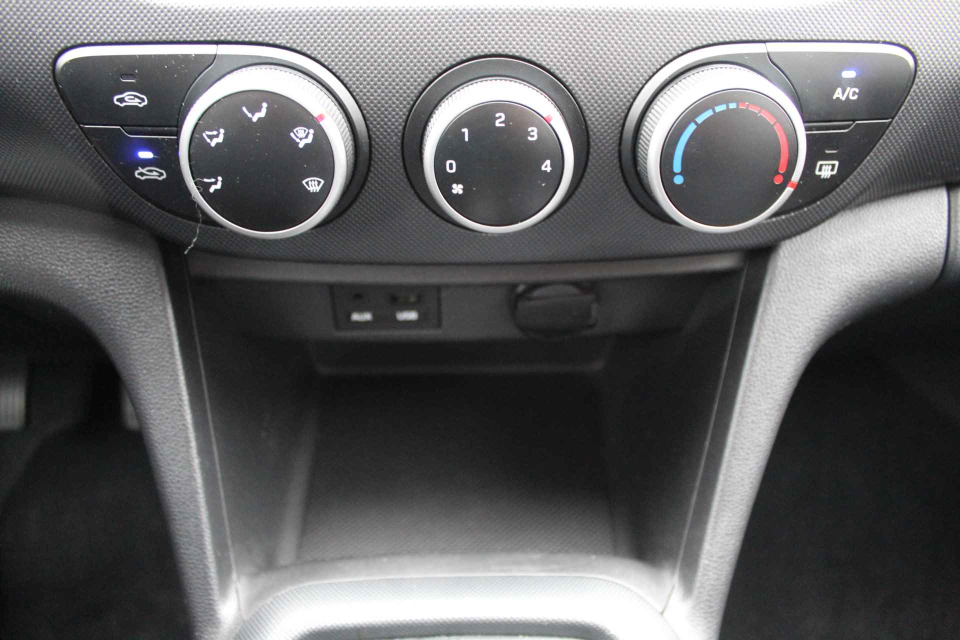 Hyundai i10 1.0i Comfort Airco/Cruise Control/Elektrische Ramen. - 17/17