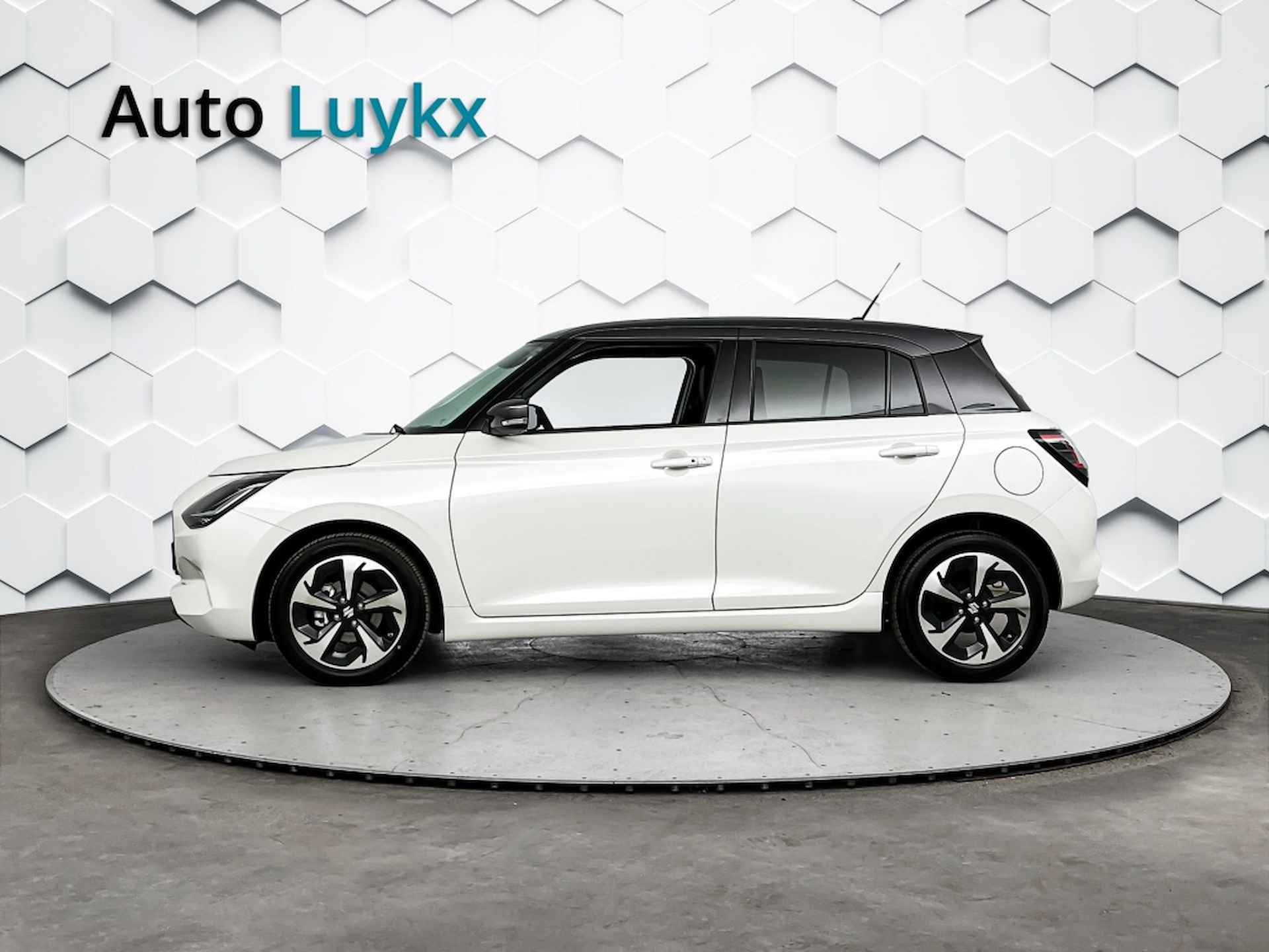 Suzuki Swift 1.2 Style Smart Hybrid | Nieuw & rijklaar - 2/36