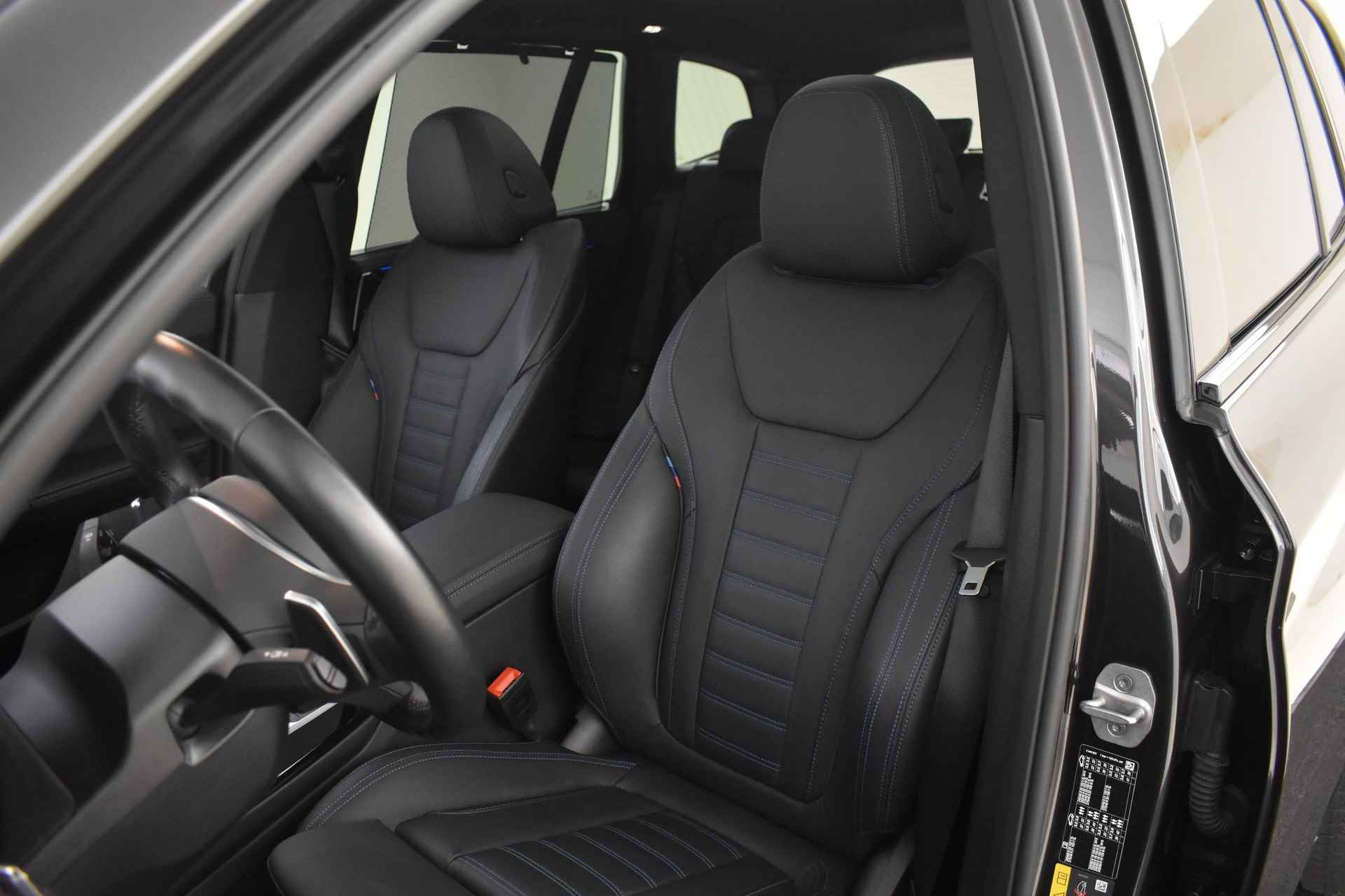 BMW X3 xDrive30e High Executive M Sport Automaat / Panoramadak / Sportstoelen / Stoelverwarming / Adaptieve LED / Harman Kardon / Live Cockpit Professional / Gesture Control - 6/56