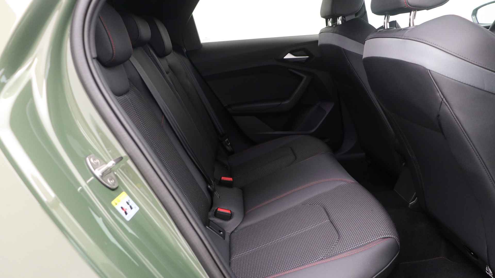 Audi A1 Sportback S Edition 30 TFSI S-tronic 110 pk | 18" LM | Zwart optiek plus | LED | Adaptief onderstel | - 14/30