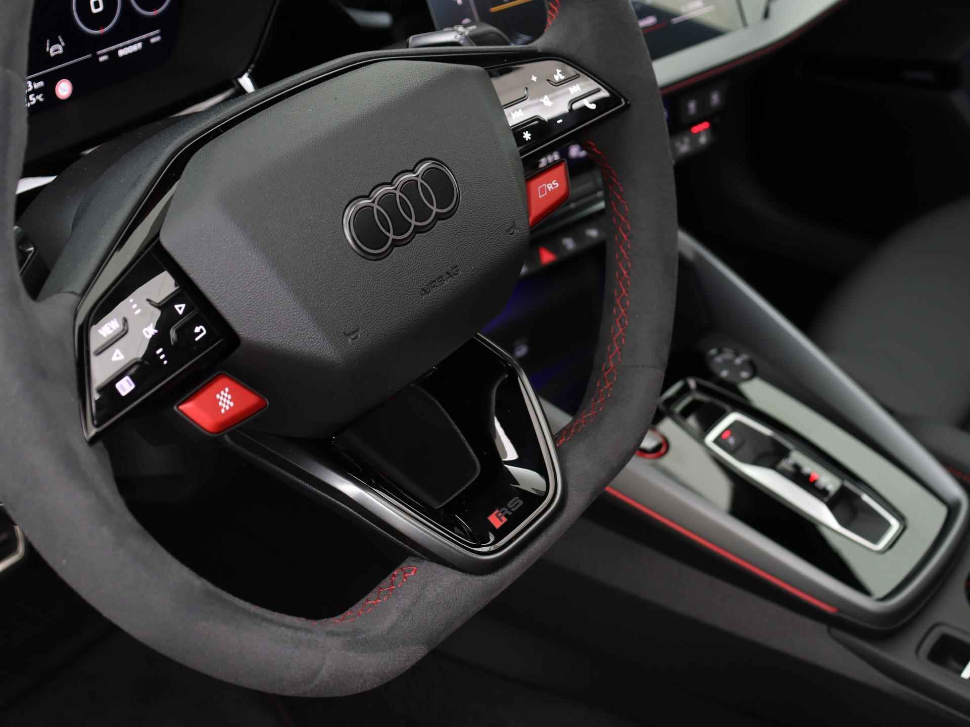 Audi RS3 Sportback 2.5 TFSI 295 kW / 400 pk - 16/21