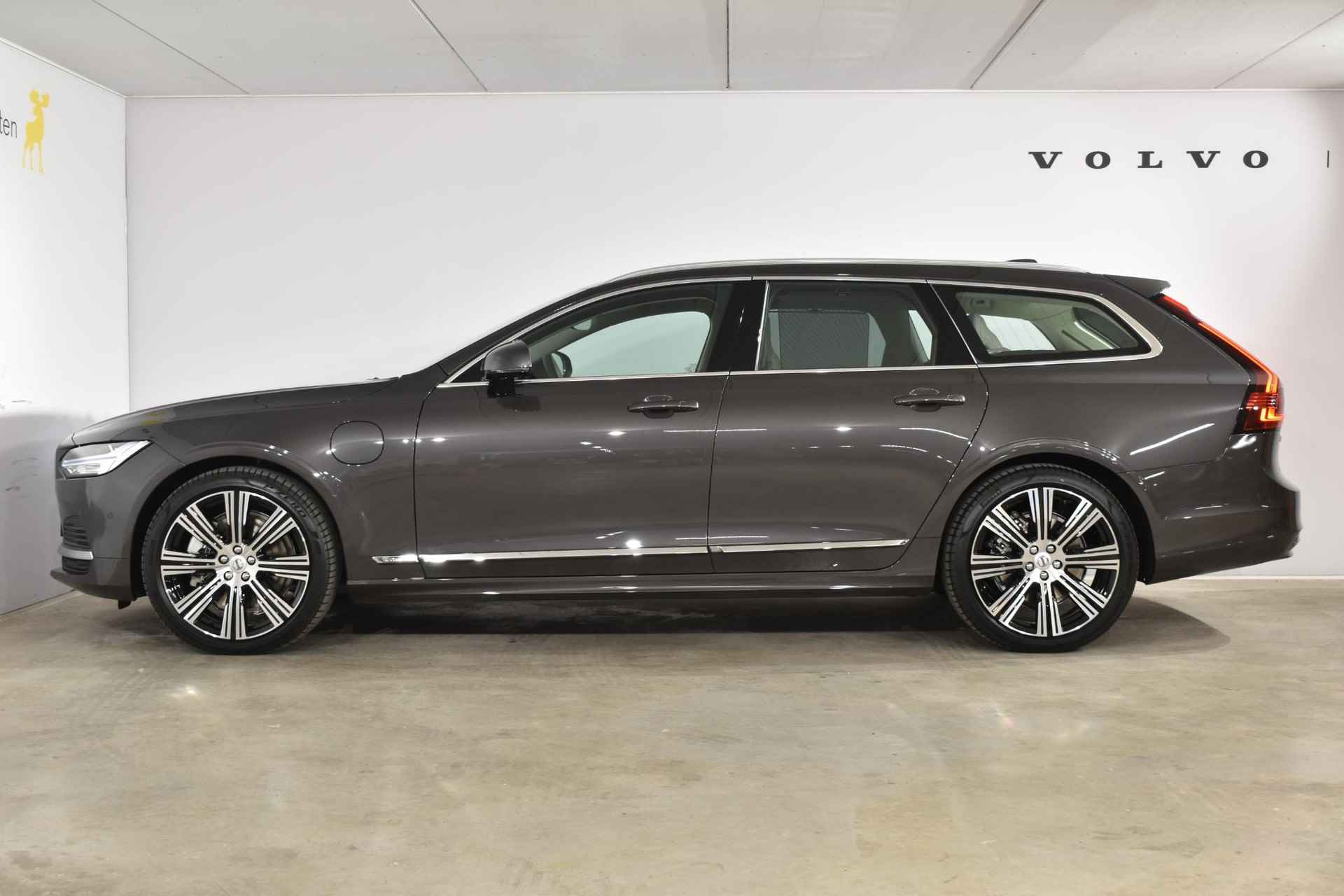 Volvo V90 T6 350PK Automaat Recharge AWD Plus Bright / Adpatieve cruise control/ BLIS/ Elektrische stoelen/ Luchtvering/ Stoel en stuurwielverwarming/ Parkeersensoren met camera - 8/38