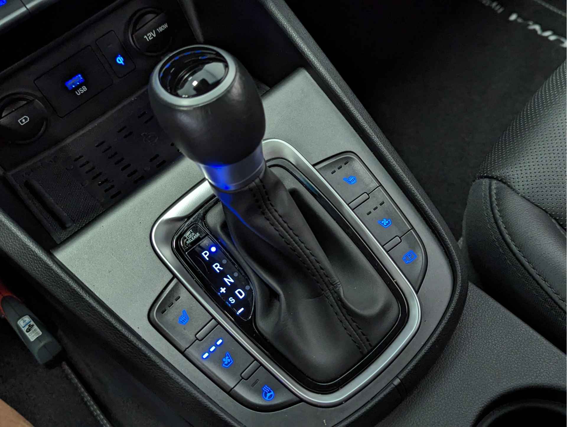 Hyundai KONA 1.6 GDI HEV Premium LEDER | LED | KEYLESS | ZEER COMPLETE SUV - 35/46