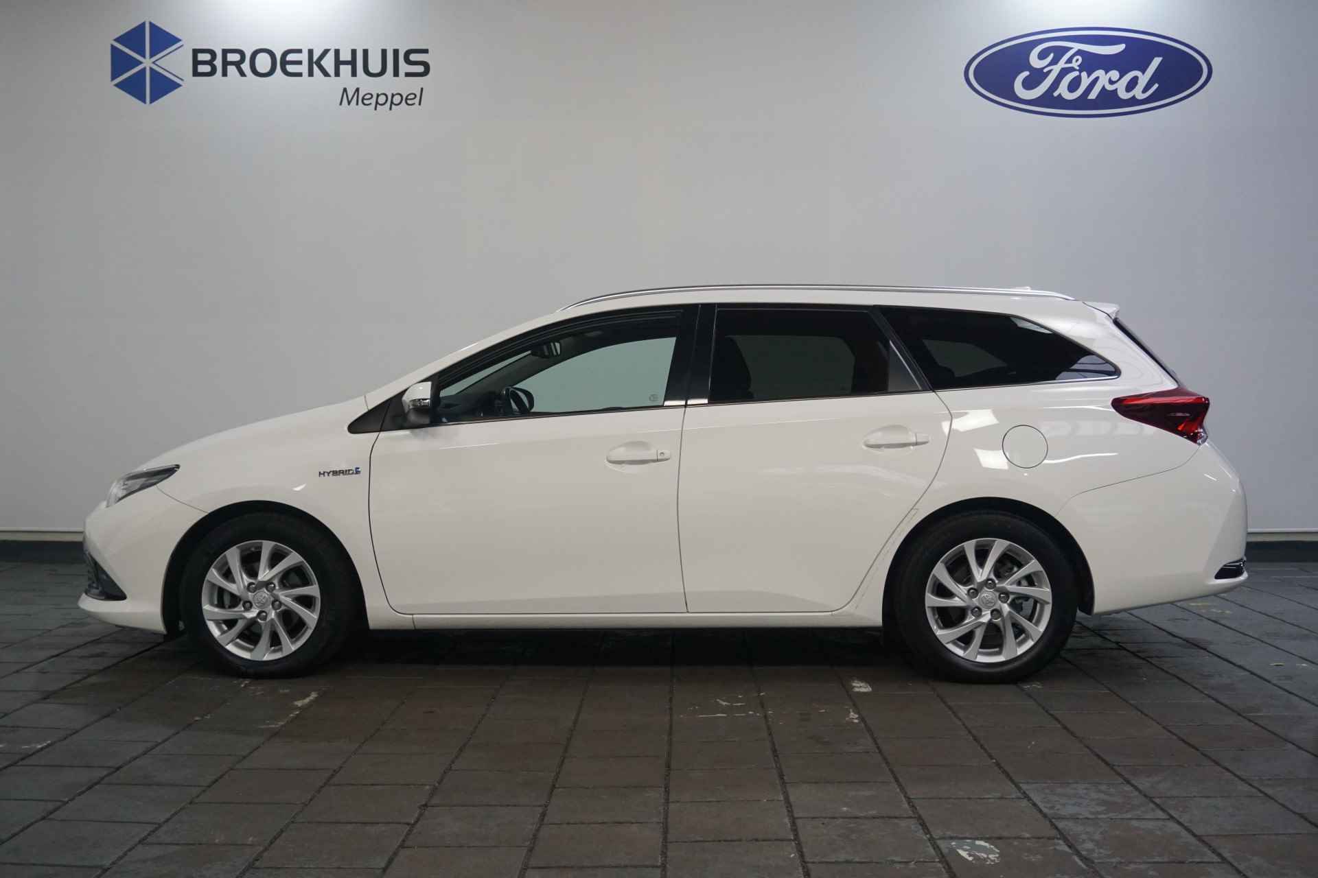 Toyota Auris Touring Sports 1.8 Hybrid Aspiration - 3/37