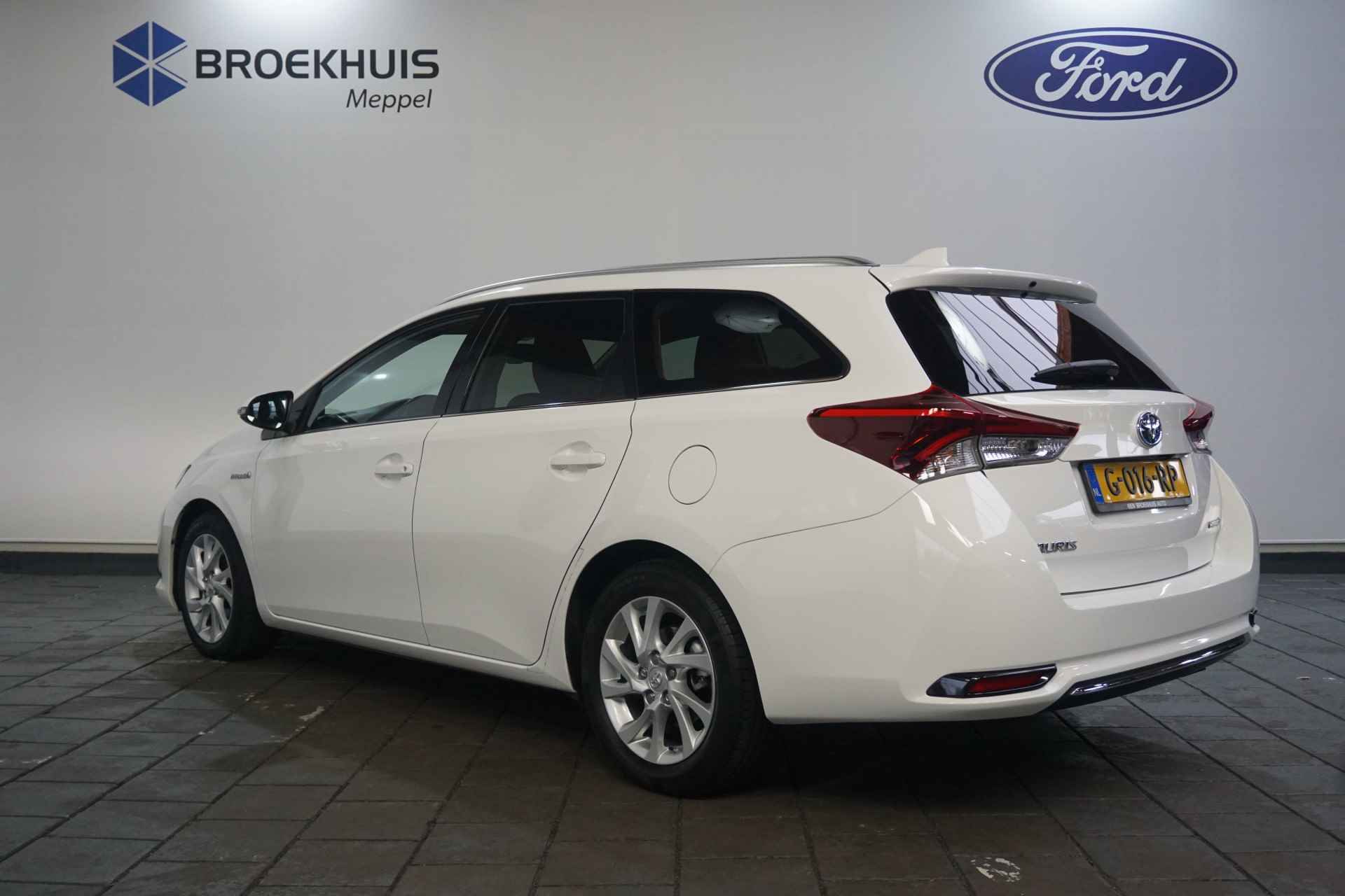 Toyota Auris Touring Sports 1.8 Hybrid Aspiration - 4/37