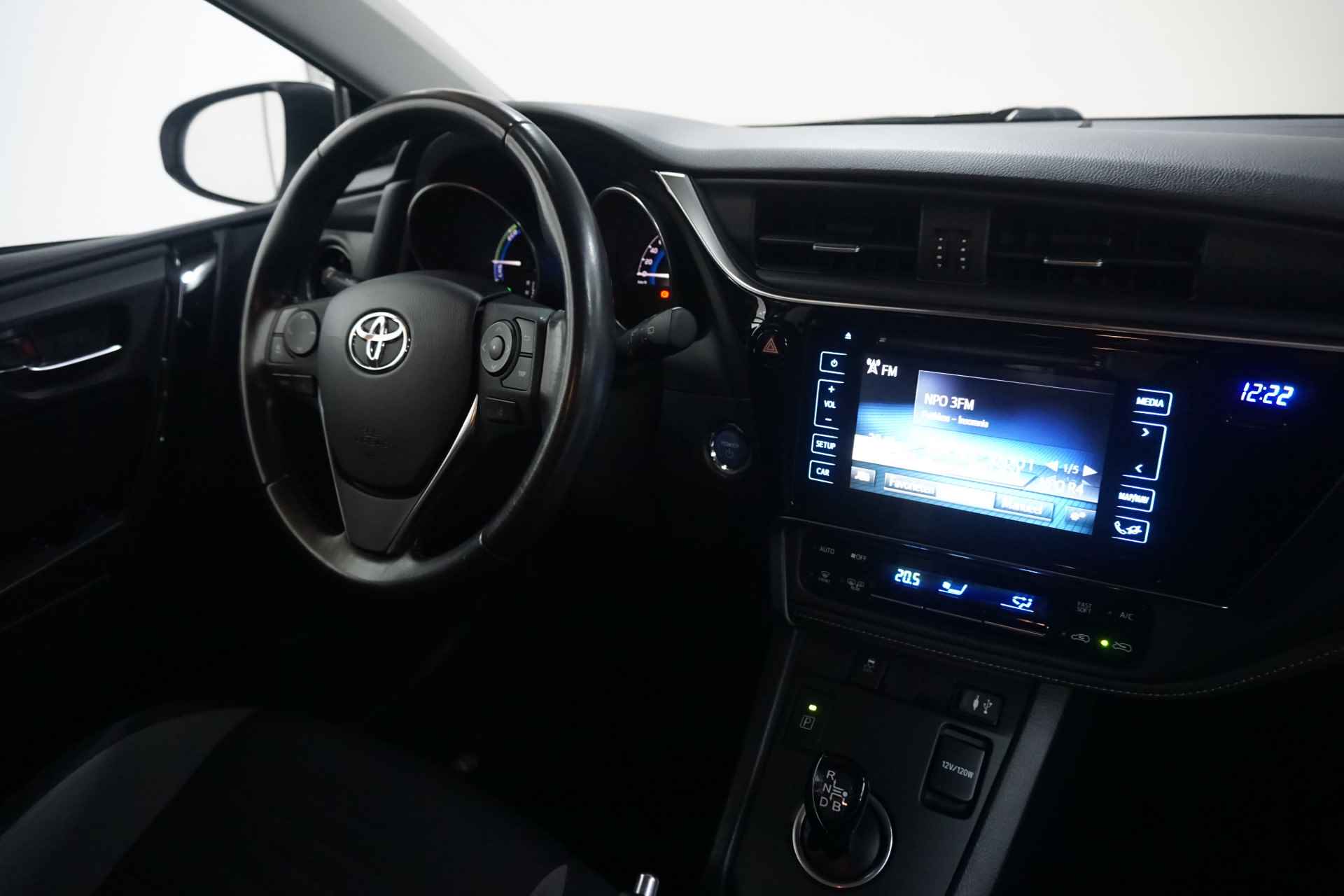 Toyota Auris Touring Sports 1.8 Hybrid Aspiration - 9/37