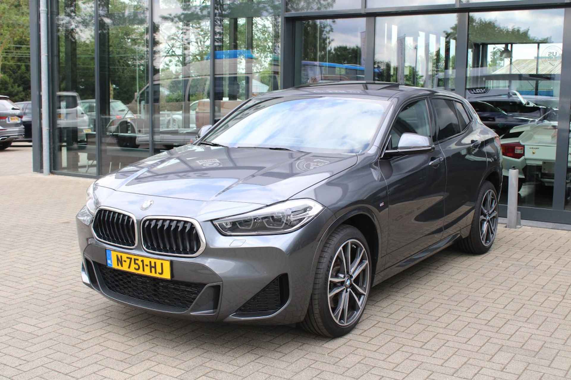 BMW X2 XDRIVE 2.0i Executive ED. Panodak / Head Up / PDC / M-Sport - 2/52