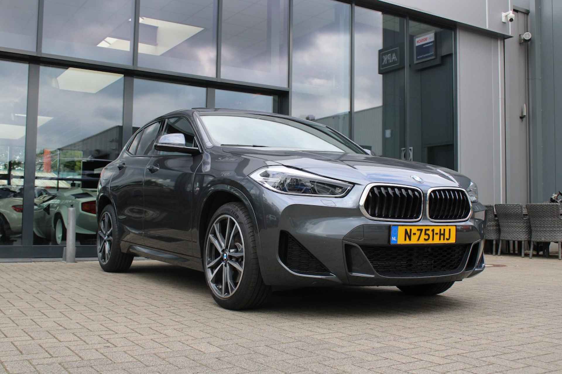 BMW X2 XDRIVE 2.0i Executive ED. Panodak / Head Up / PDC / M-Sport - 5/52