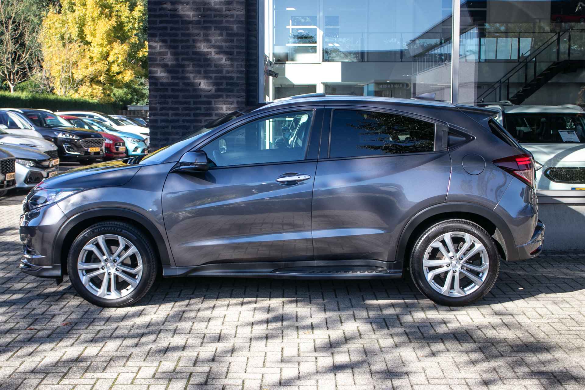 Honda HR-V 1.5 i-VTEC Executive - All-in rijklrprs | schuif-k dak | navi - 2/43