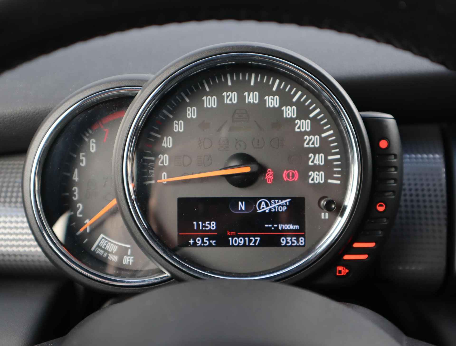 Mini Mini Cabrio 1.5 Cooper Chili Serious Business | Camera | Navigatie | Stoelverwarming | Climate Control | Cruise Control - 24/67