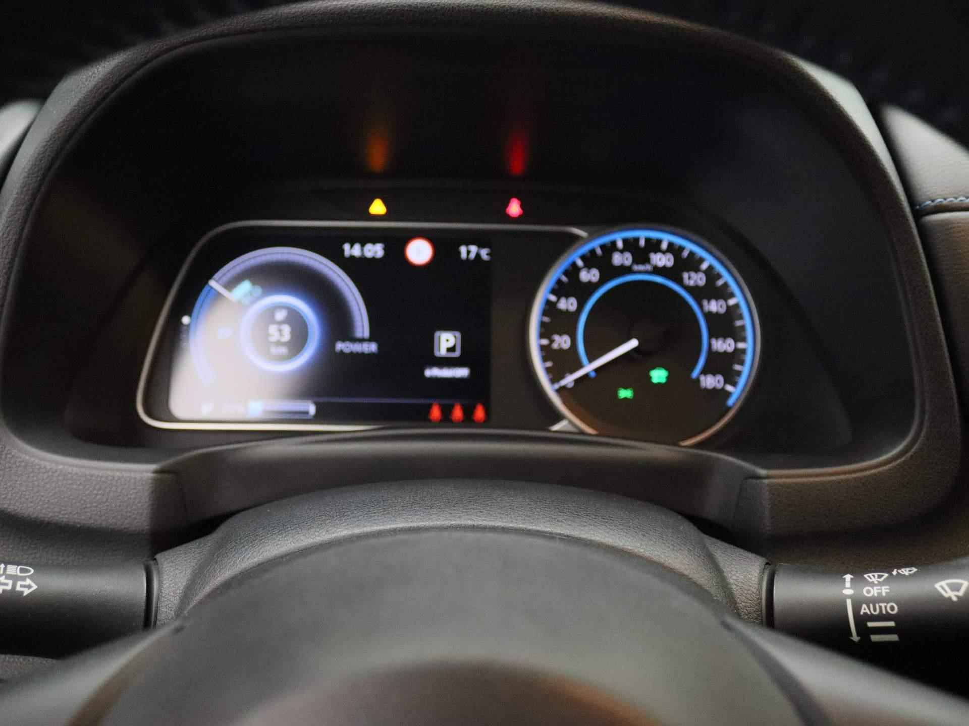 Nissan LEAF N-Connecta 40 kWh | Navigatie | Climate control | Stoelverwarming | Camera's rondom+ sensoren | All-season banden - 8/28