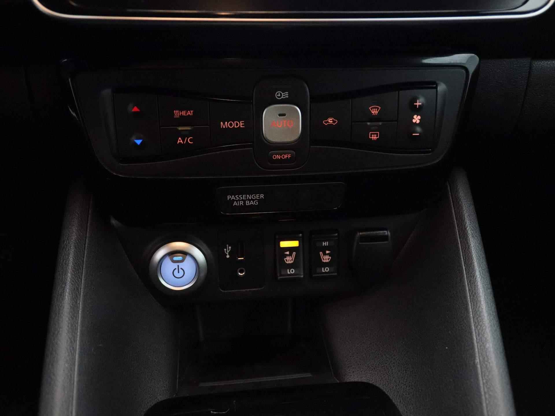 Nissan LEAF N-Connecta 40 kWh | Navigatie | Climate control | Stoelverwarming | Camera's rondom+ sensoren | All-season banden - 17/28