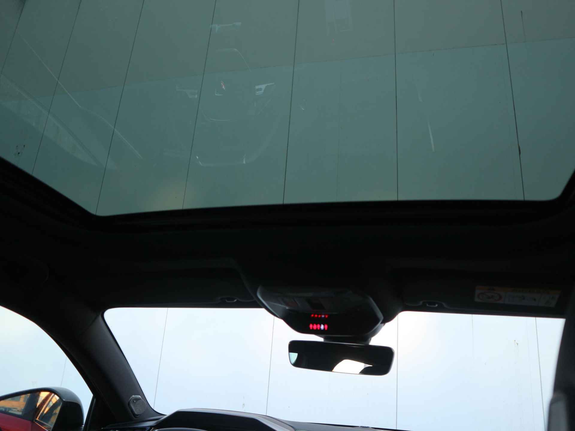 Peugeot 308 SW 1.6 HYbrid 180 GT Panorama-dak | Parkeercamera | Voorraad Voordeel - 15/45