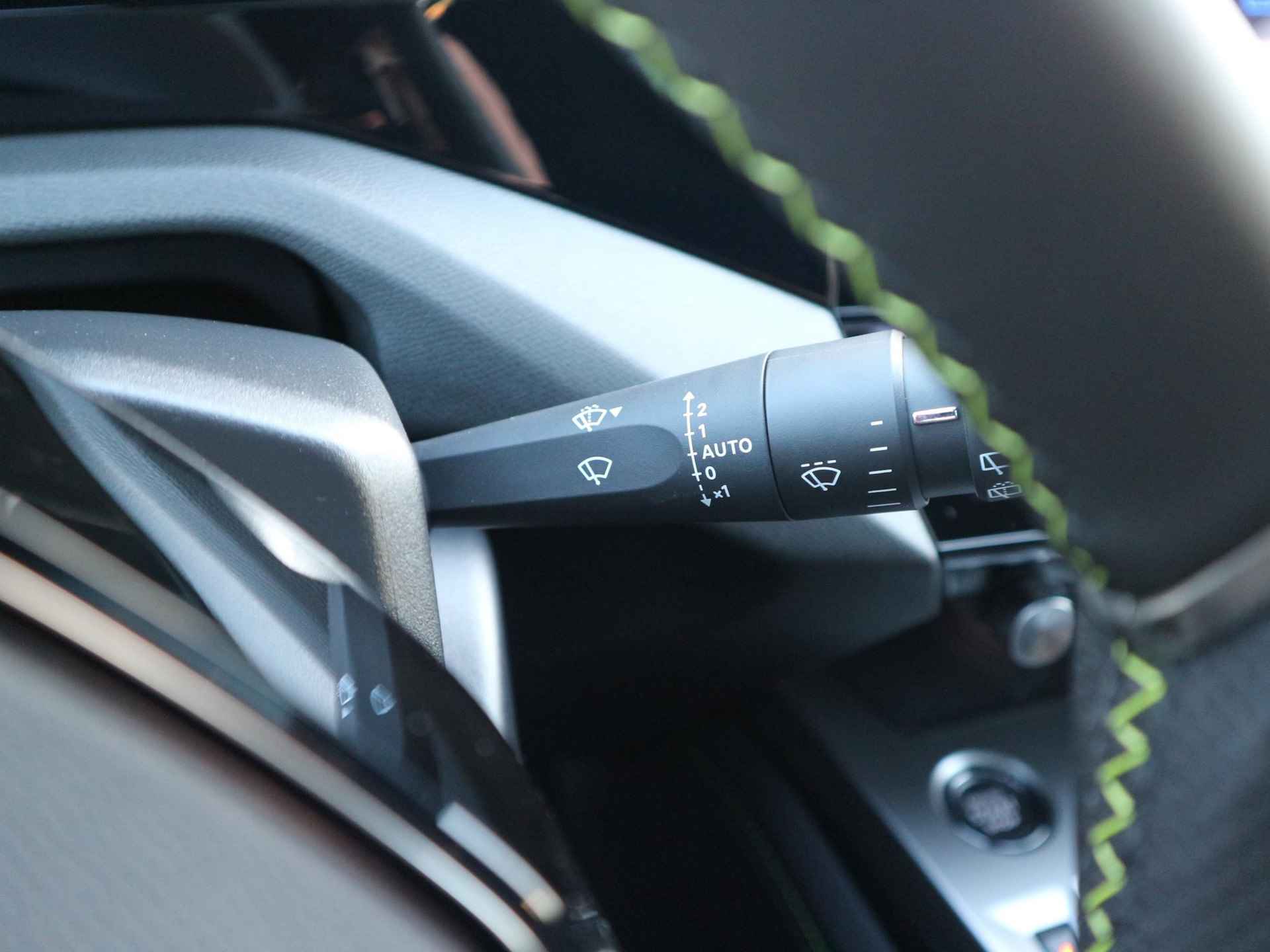 Peugeot 308 SW 1.6 HYbrid 180 GT Panorama-dak | Parkeercamera | Voorraad Voordeel - 43/45