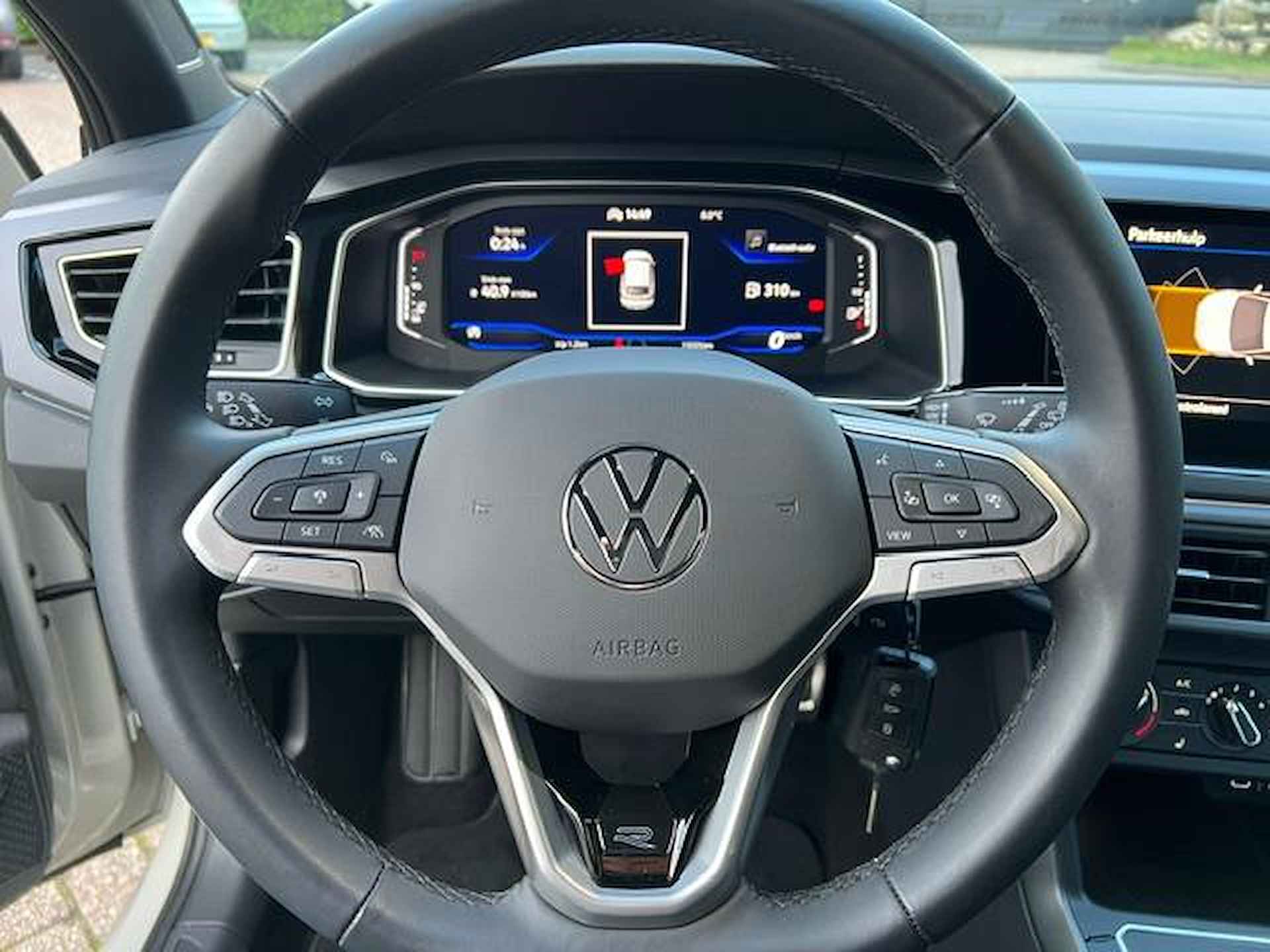 Volkswagen Taigo 1.0 TSI 110PK R-Line *Carplay*DigitalCockpit - 16/31