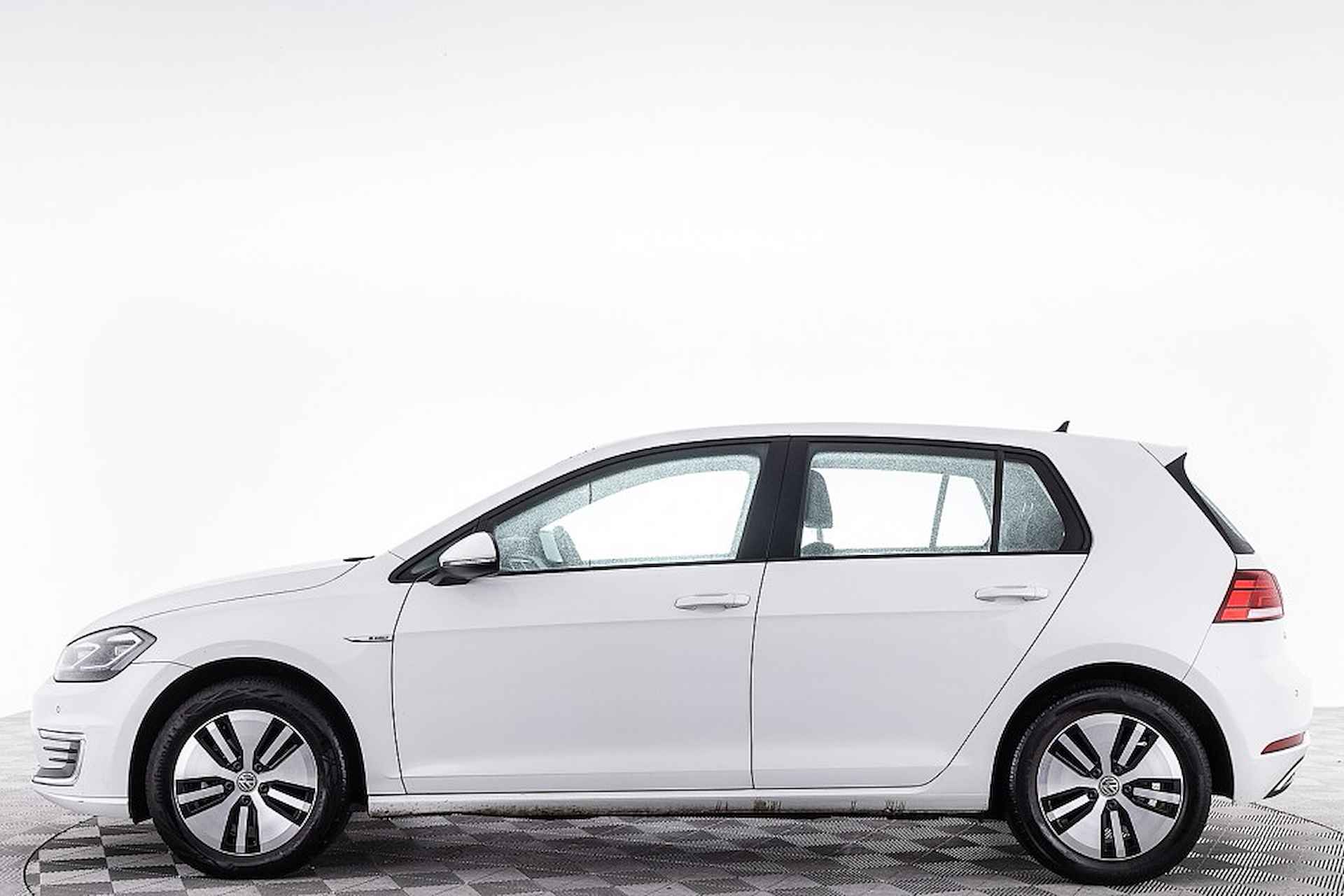 Volkswagen e-Golf | Full LED | NAVI | ECC ✅ 1e Eigenaar . - 15/23