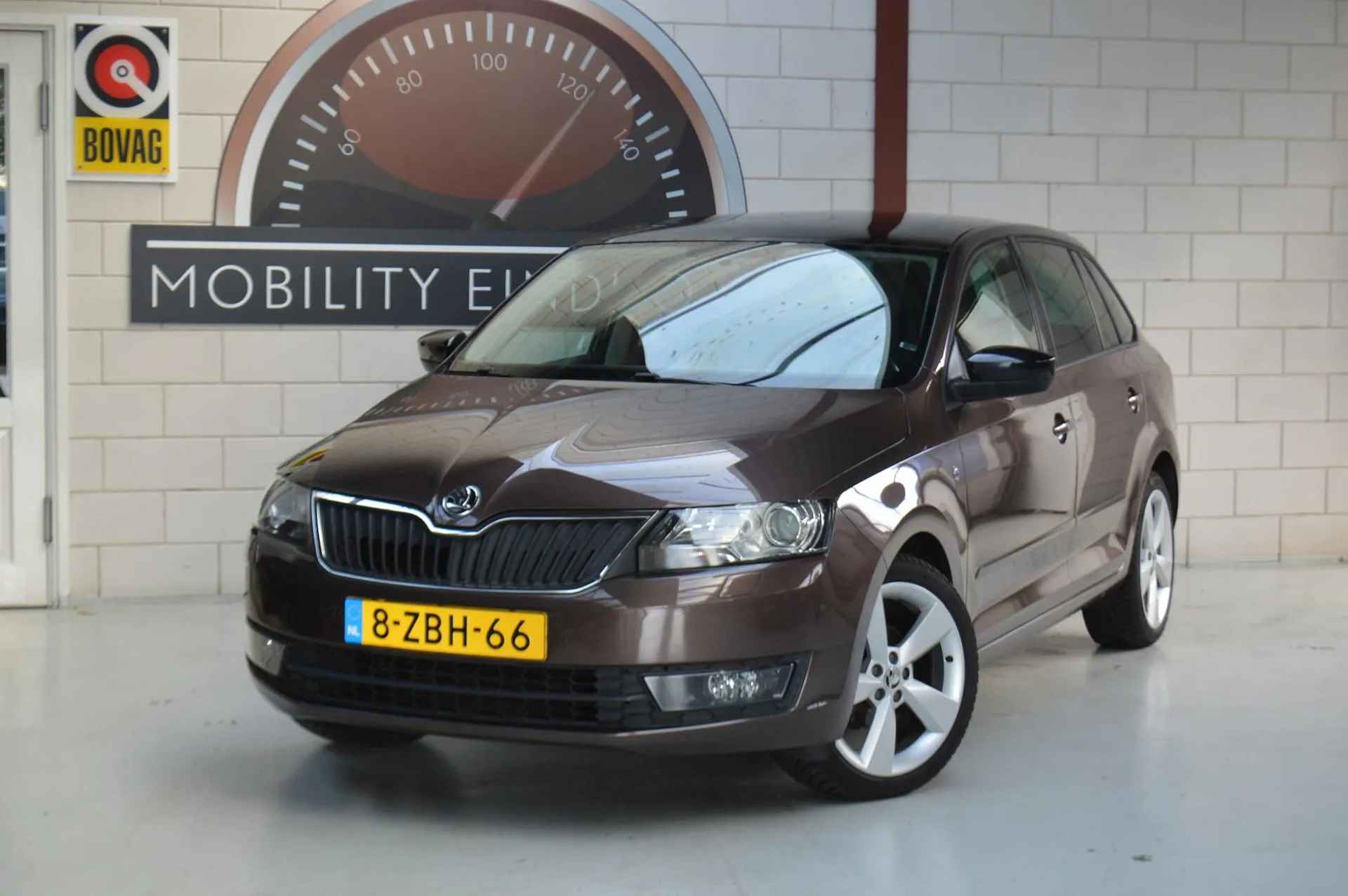 Skoda Rapid Spaceback 1.2 TSI Xenon Trekhaak Panorama all-season GARANTIE NL-AUTO - 2/30