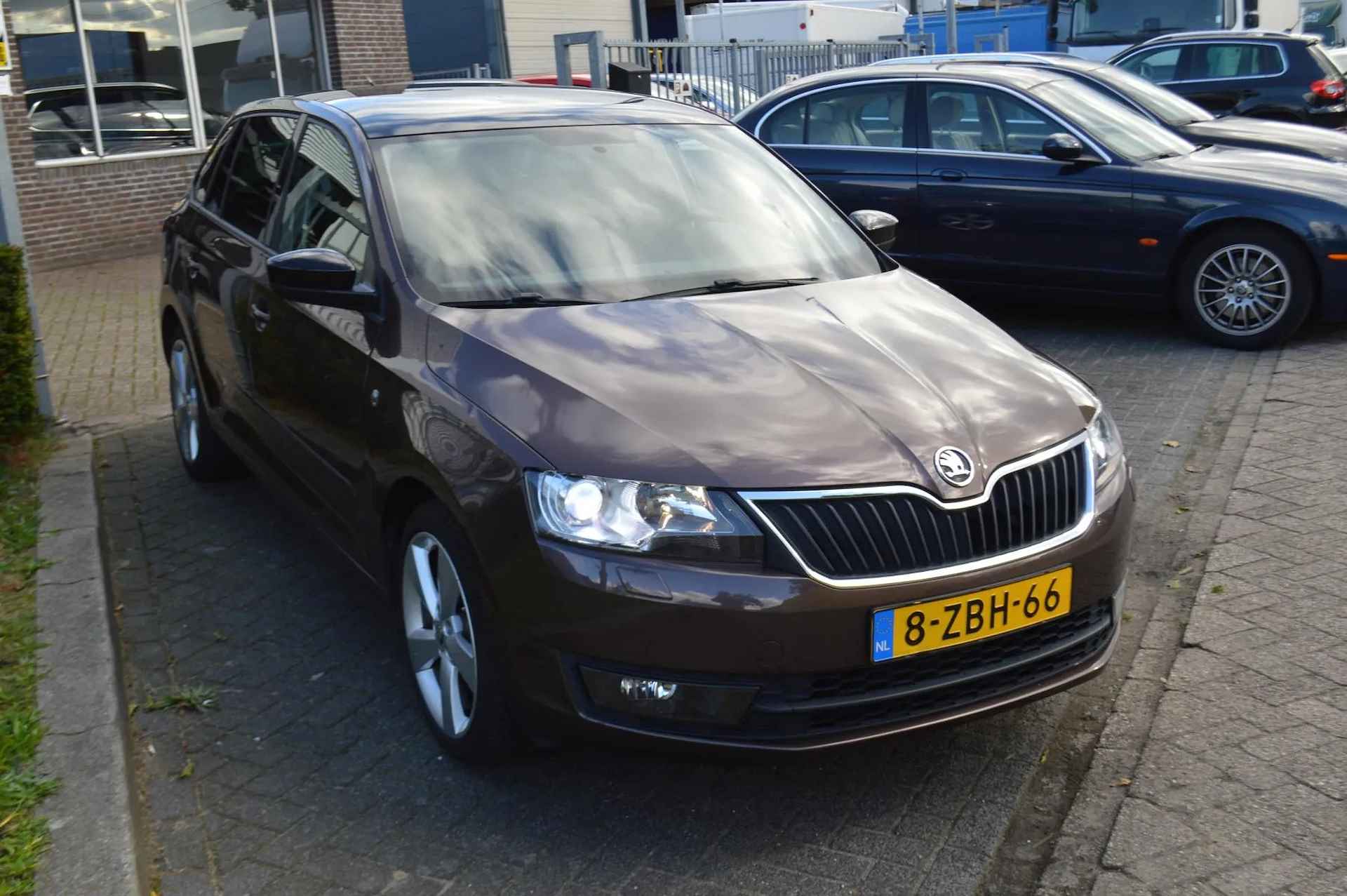 Skoda Rapid Spaceback 1.2 TSI Xenon Trekhaak Panorama all-season GARANTIE NL-AUTO - 9/30