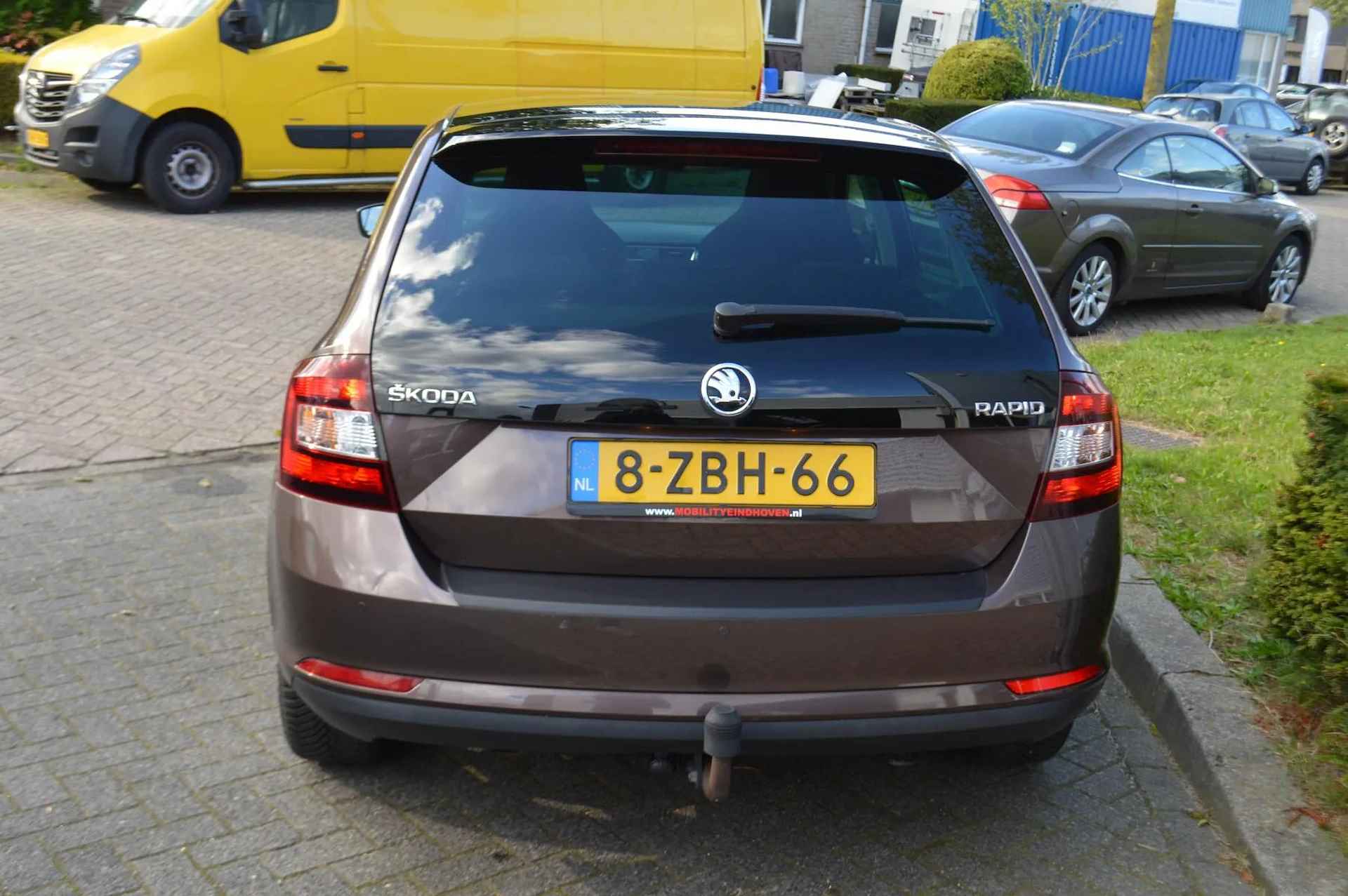 Skoda Rapid Spaceback 1.2 TSI Xenon Trekhaak Panorama all-season GARANTIE NL-AUTO - 15/30