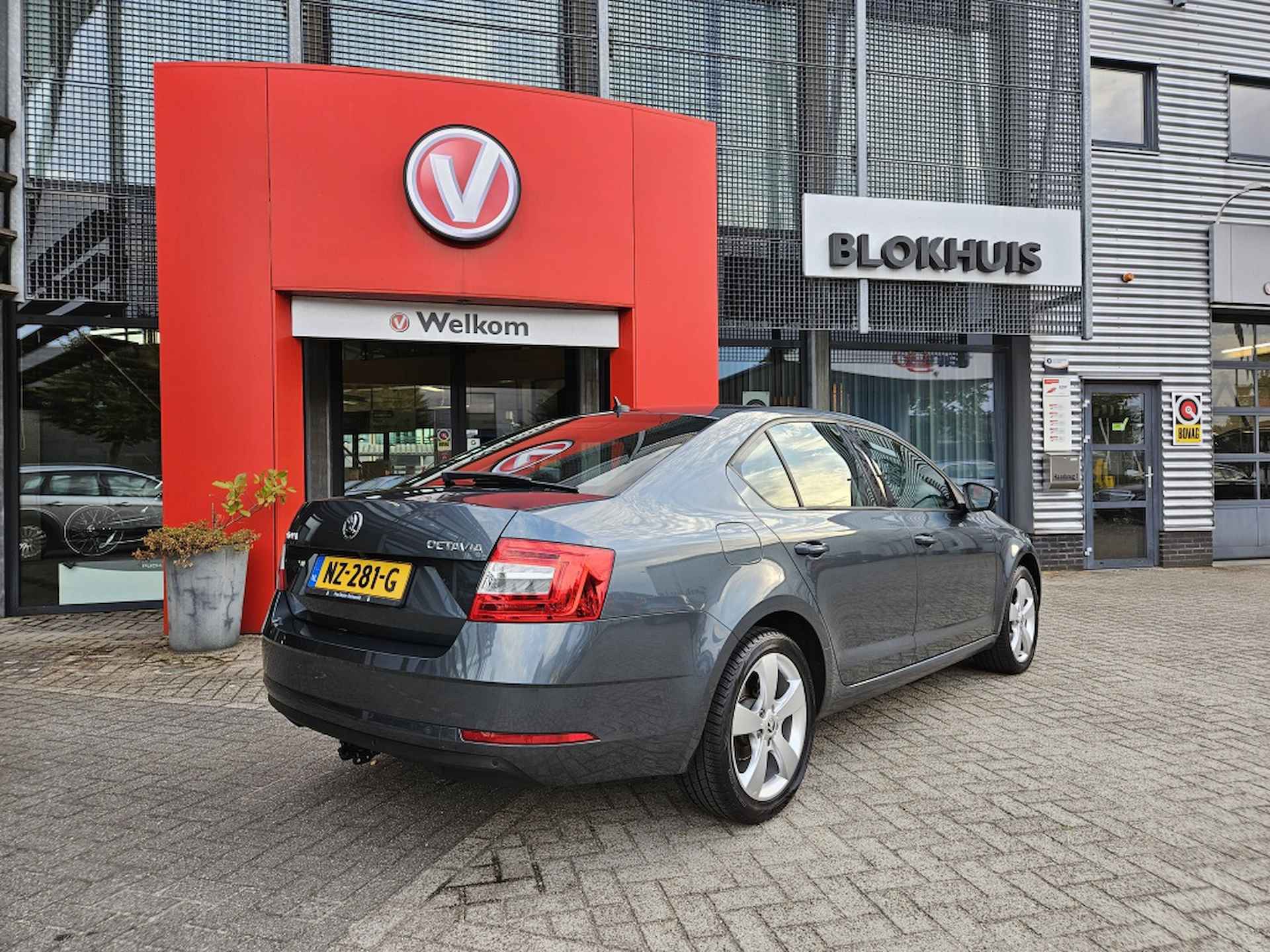 Skoda Octavia 1.0 TSI Grt Amb. Bns - 2/25