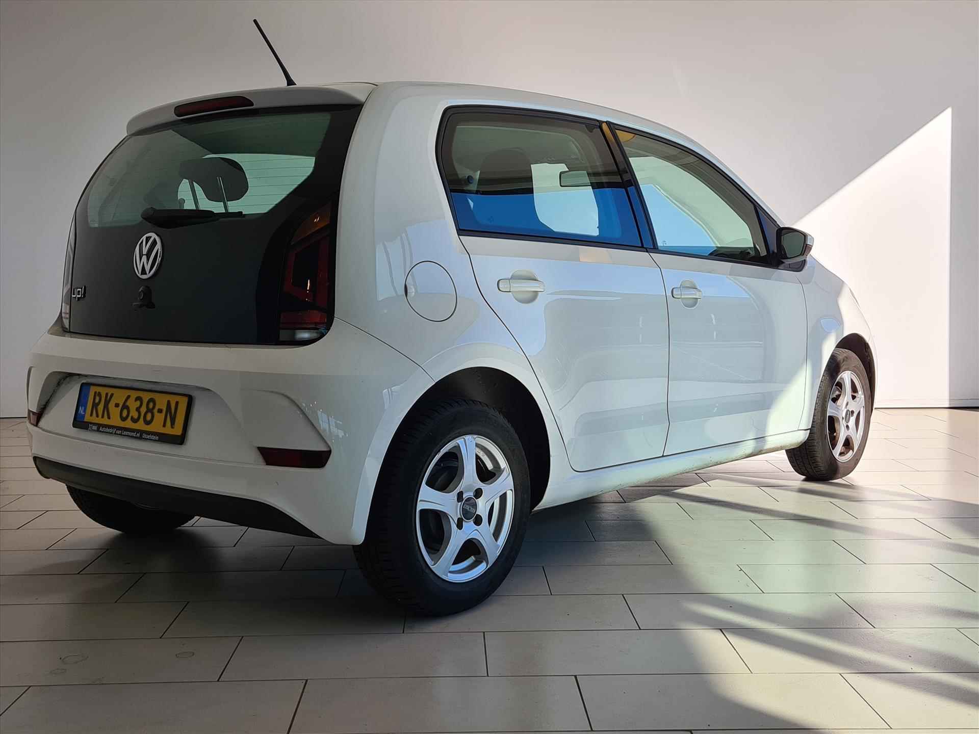 VOLKSWAGEN Up! 1.0 60PK 5D BMT Move up! AIRCO LMV BLUETOOTH - 2/19