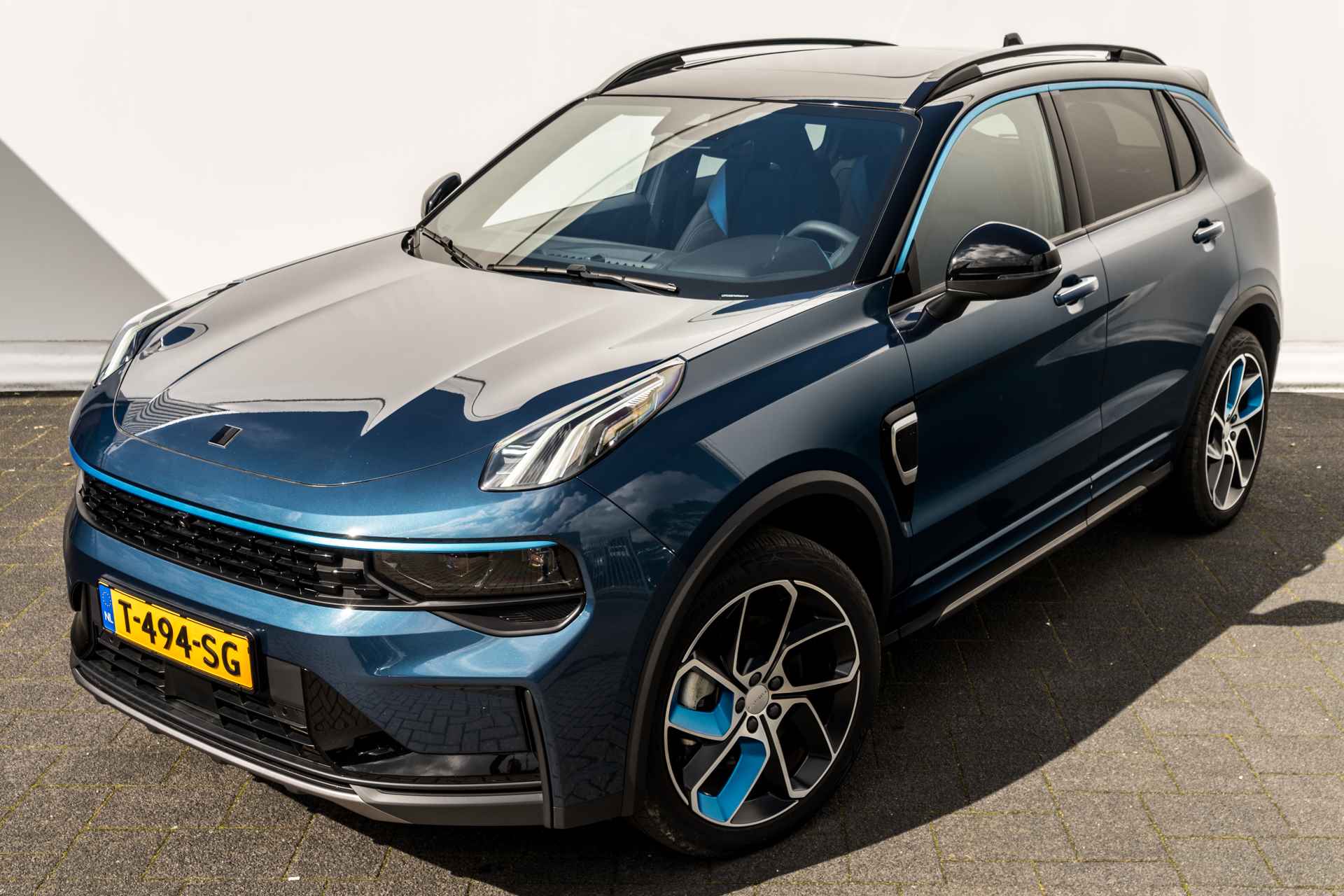 Lynk & Co 01 1.5 Plug-in Hybrid 262 Pk I Modeljaar 2023 I Panoramadak I 75 km Elektrisch I 360 Camera I Infinity Audio I Full Map Navi I Carplay I 20 inch. LMV l 1e eigenaar - 21/63