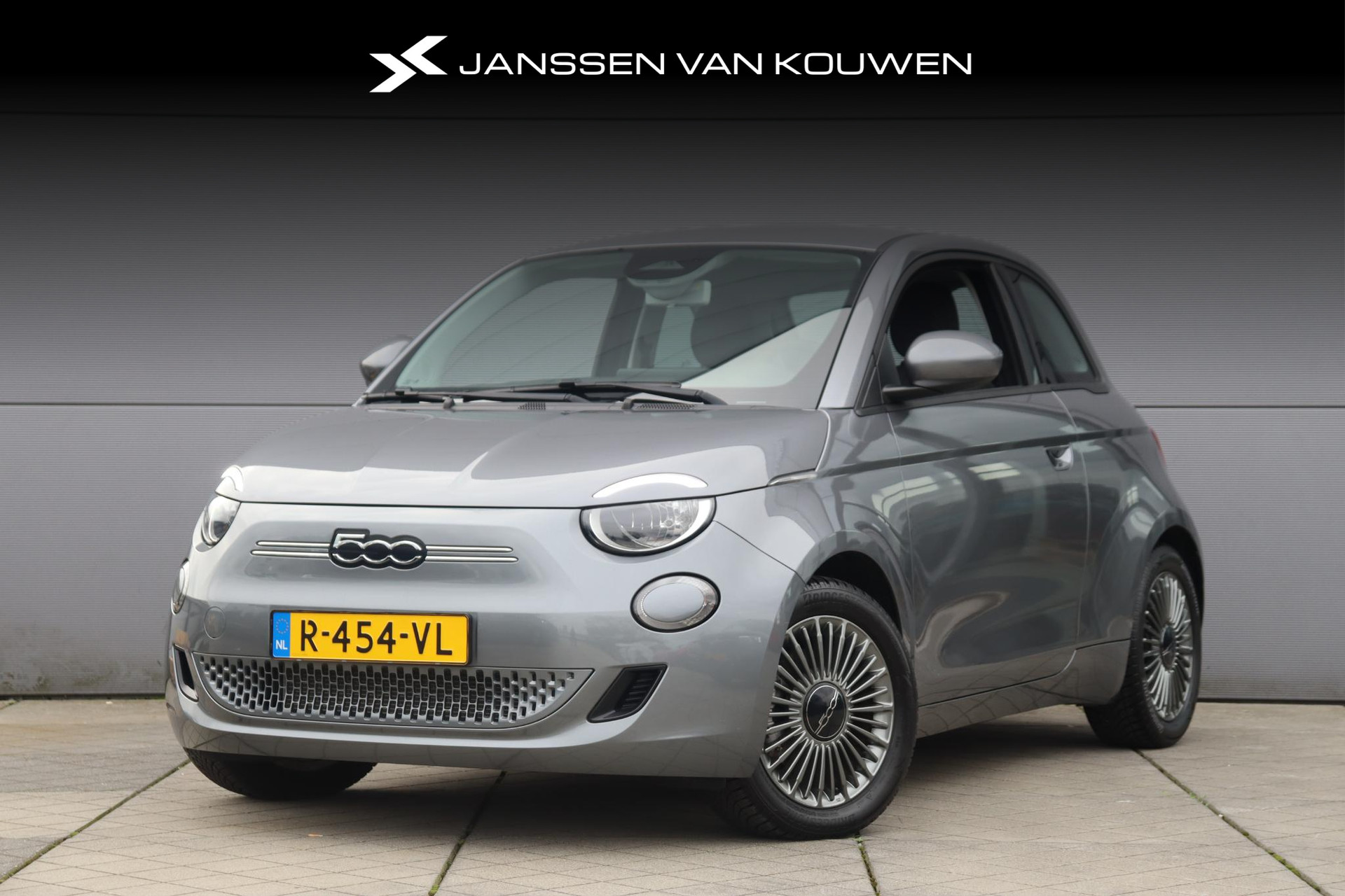 Fiat 500 Icon 42 kWh / Navi / Comfort Pack / Stoelverwarming / 3554 KM!