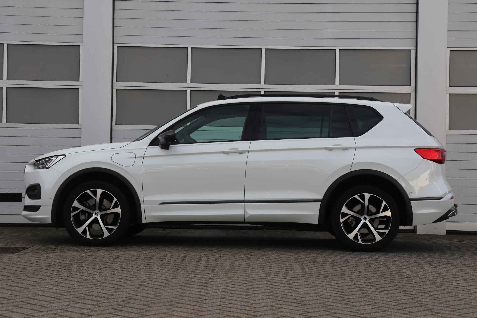 SEAT Tarraco 1.4 e-Hybrid 245pk DSG FR | Panoramadak | Trekhaak | Achteruitrijcamera | Elektrische Achterklep - 13/51