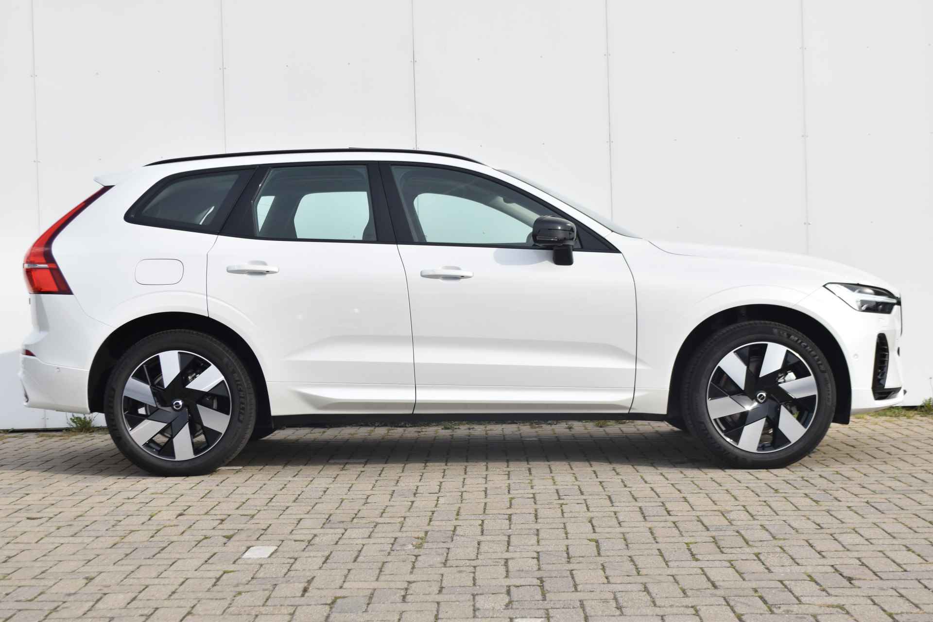 Volvo XC60 Recharge T6 AWD Ultimate Dark #CrystalWhite #LageKM! - 4/40