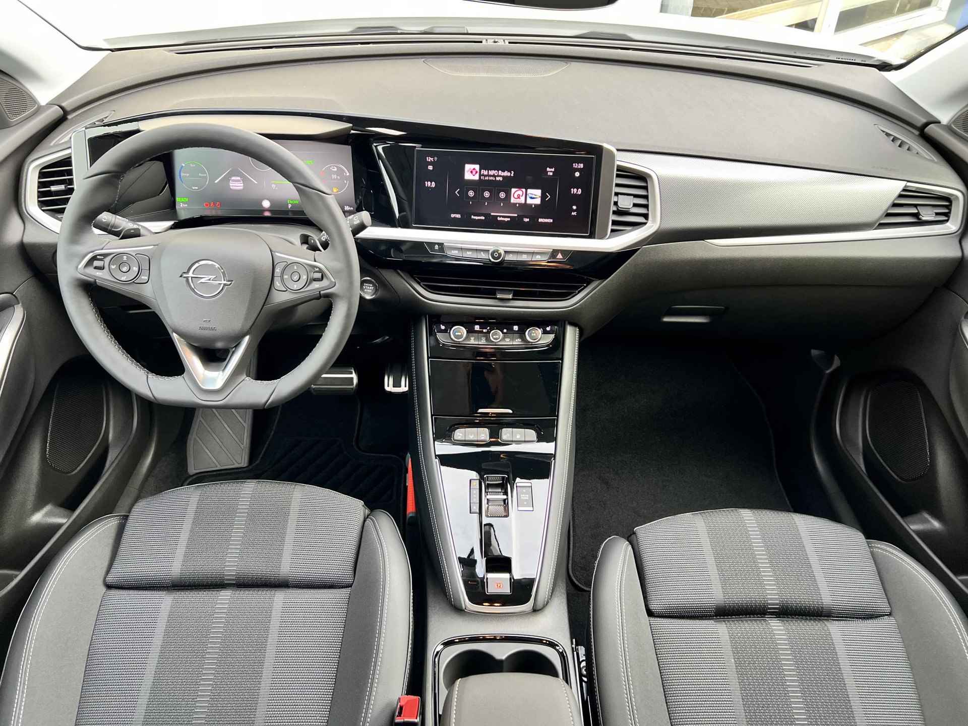 Opel Grandland 1.6 Turbo Hybrid Level 3 |LEX PIXEL VERLICHTING|NAVI PRO 10"|OPEL PURE PANEL|AGR-STOELEN| - 22/52
