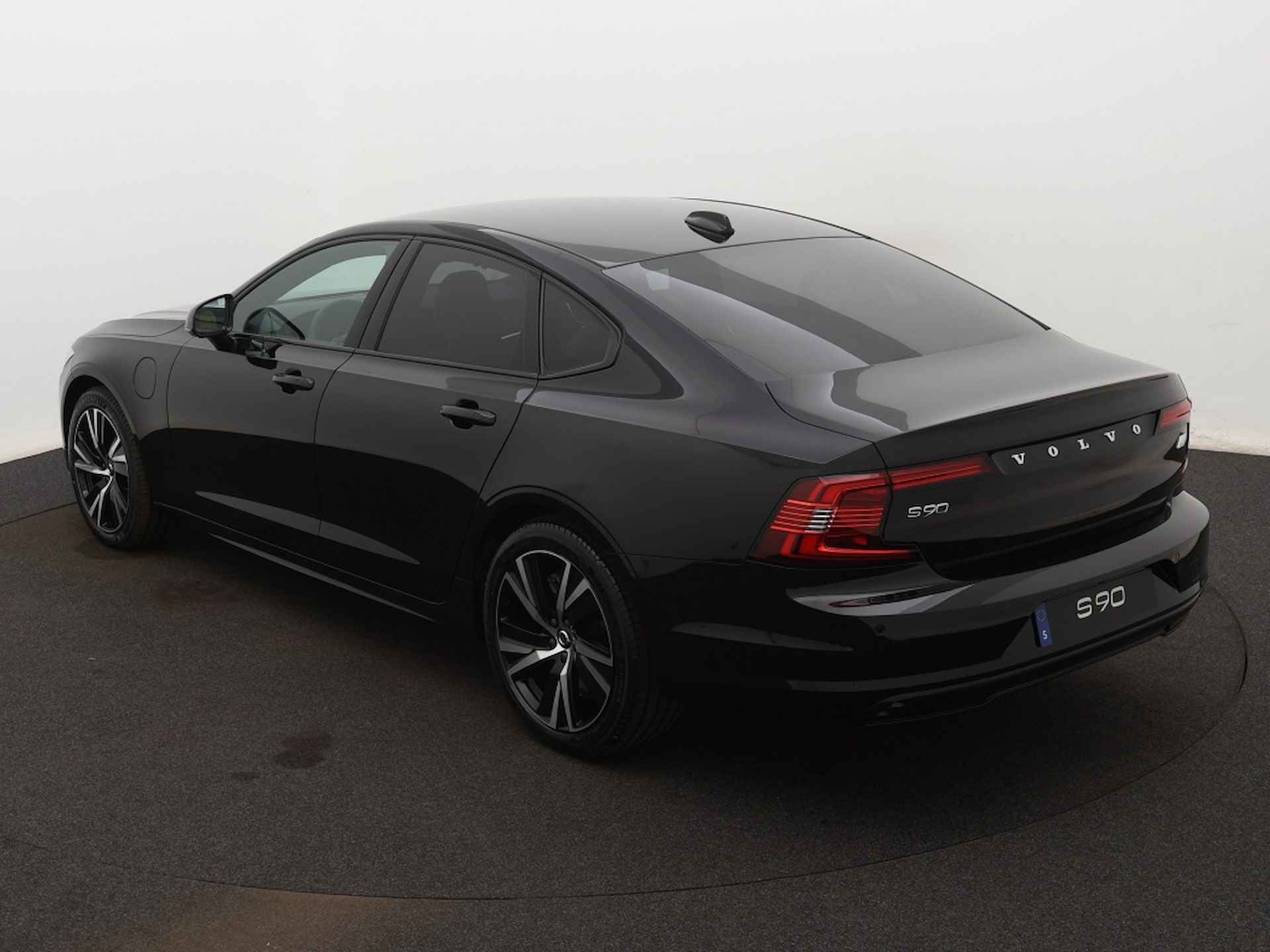 Volvo S90 T8 AWD Plus Dark | Getint glas | Geperforeerd leder - 3/41