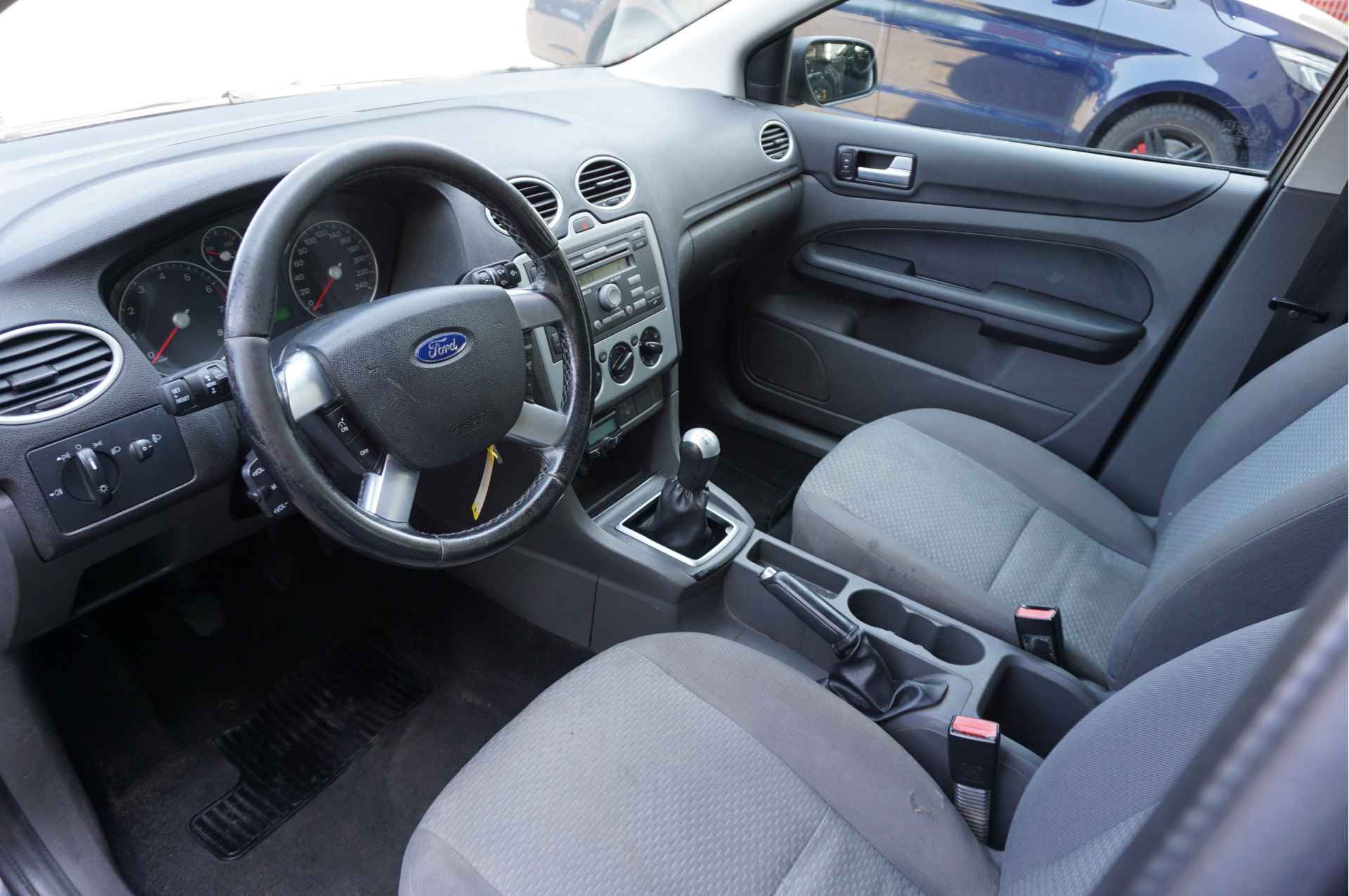 Ford Focus Wagon 1.6-16V Trend ✅Airco ✅Cruise Controle ✅5 deurs ✅APK NIEUW - 10/28